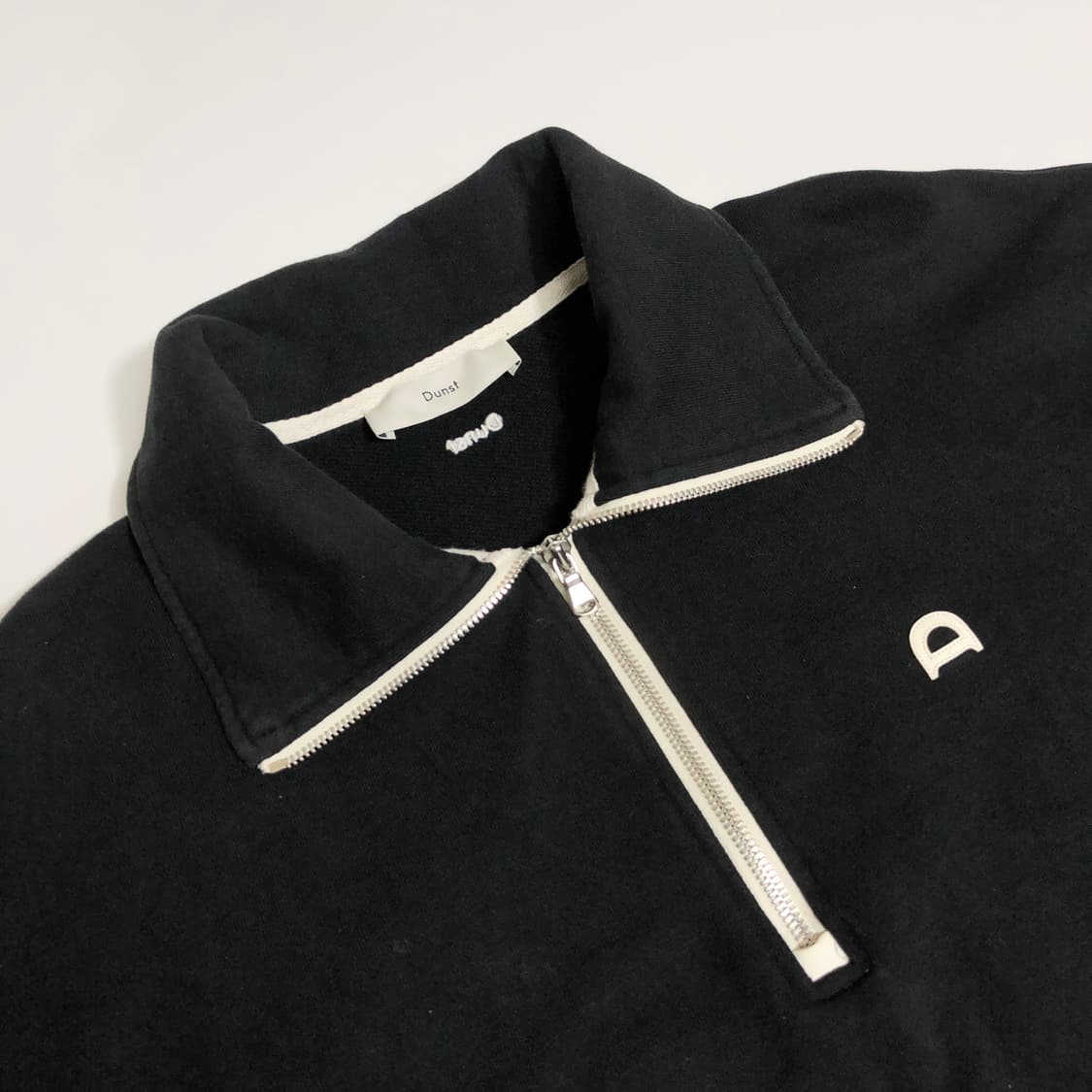 던스트 하프집업 맨투맨 L 상품이미지3