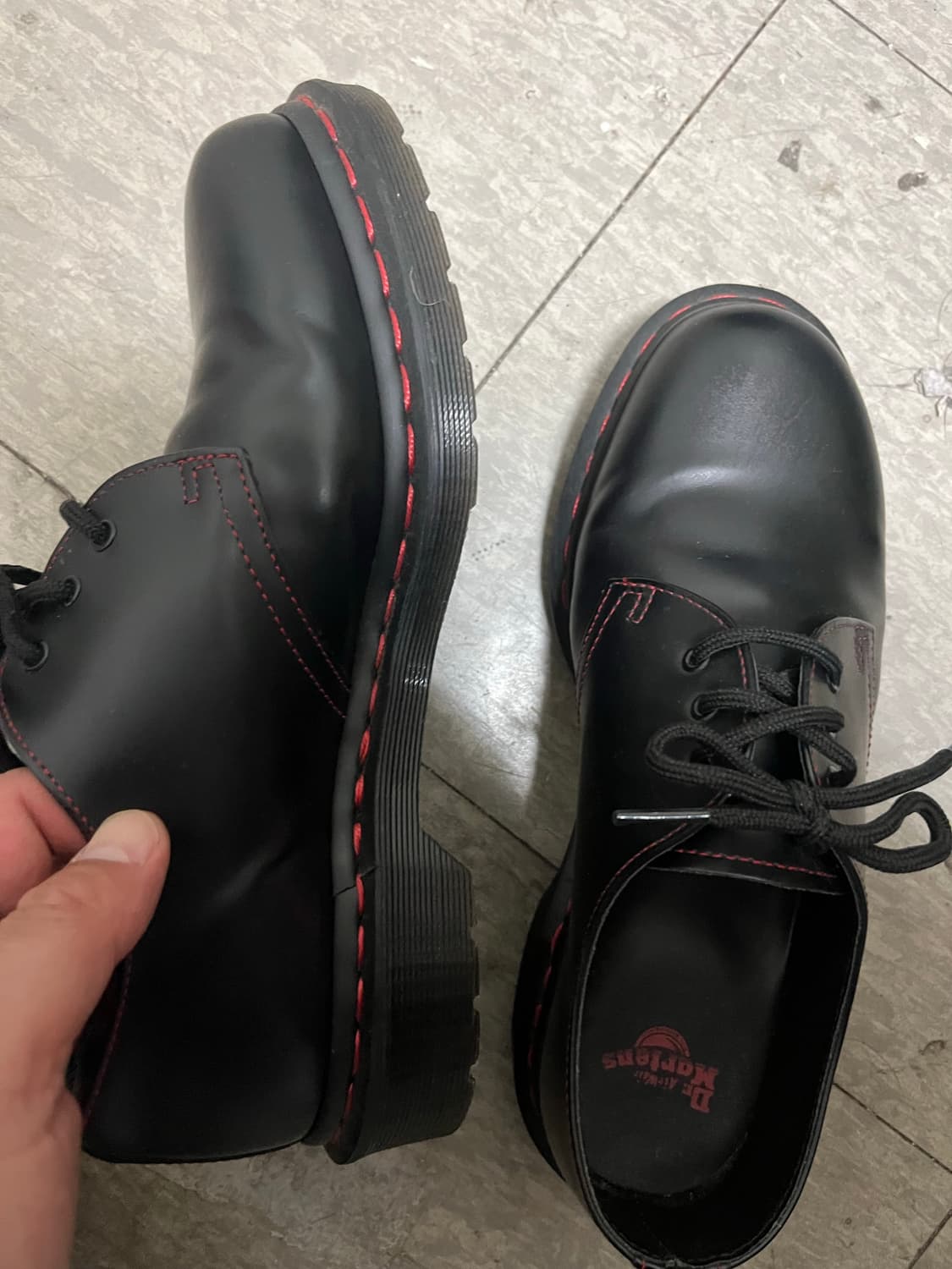 닥터마틴 1461 3홀 레드스티치 블랙 상품이미지5