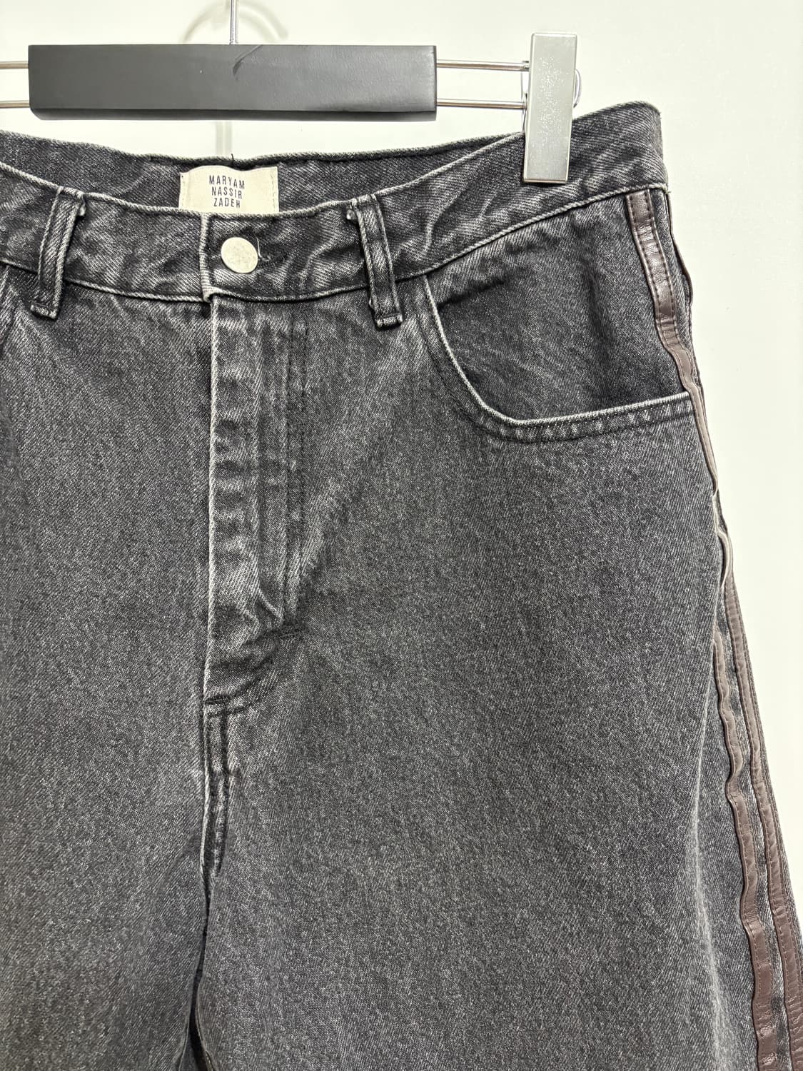 마리암 나시르 자데/ EMBLEM SHORTS BLACK 버뮤다/ 31 상품이미지2