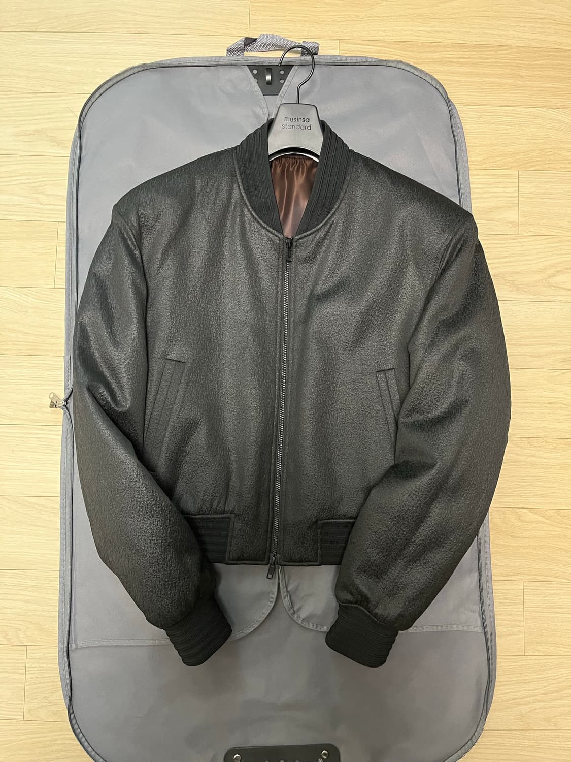 엘무드 세드릭 패디드 봄버 자켓 블랙 44 상품이미지3