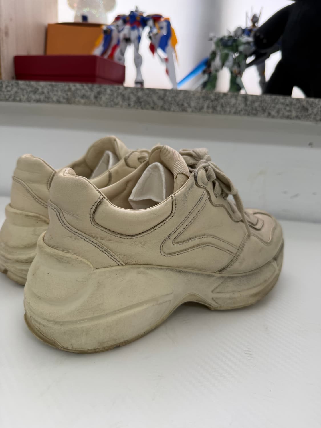 정품) 구찌 더티 라이톤 스니커즈 230 상품이미지4