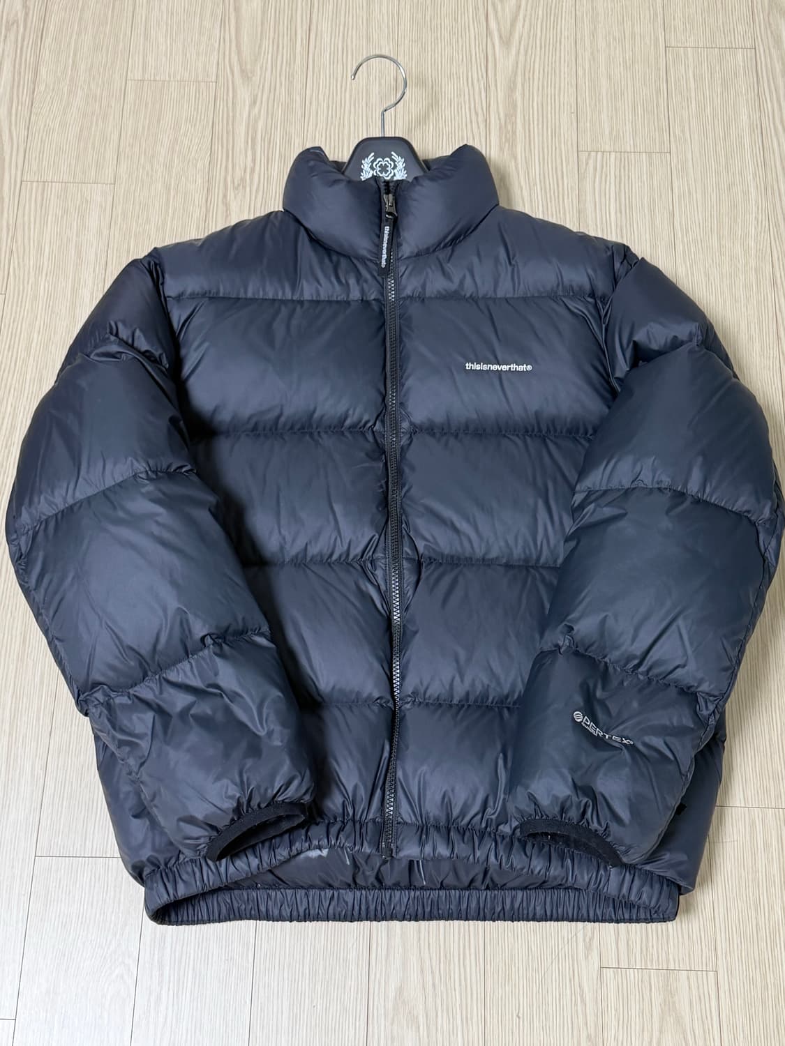 디스이즈네버댓 다운 자켓 패딩 블랙 상품이미지2
