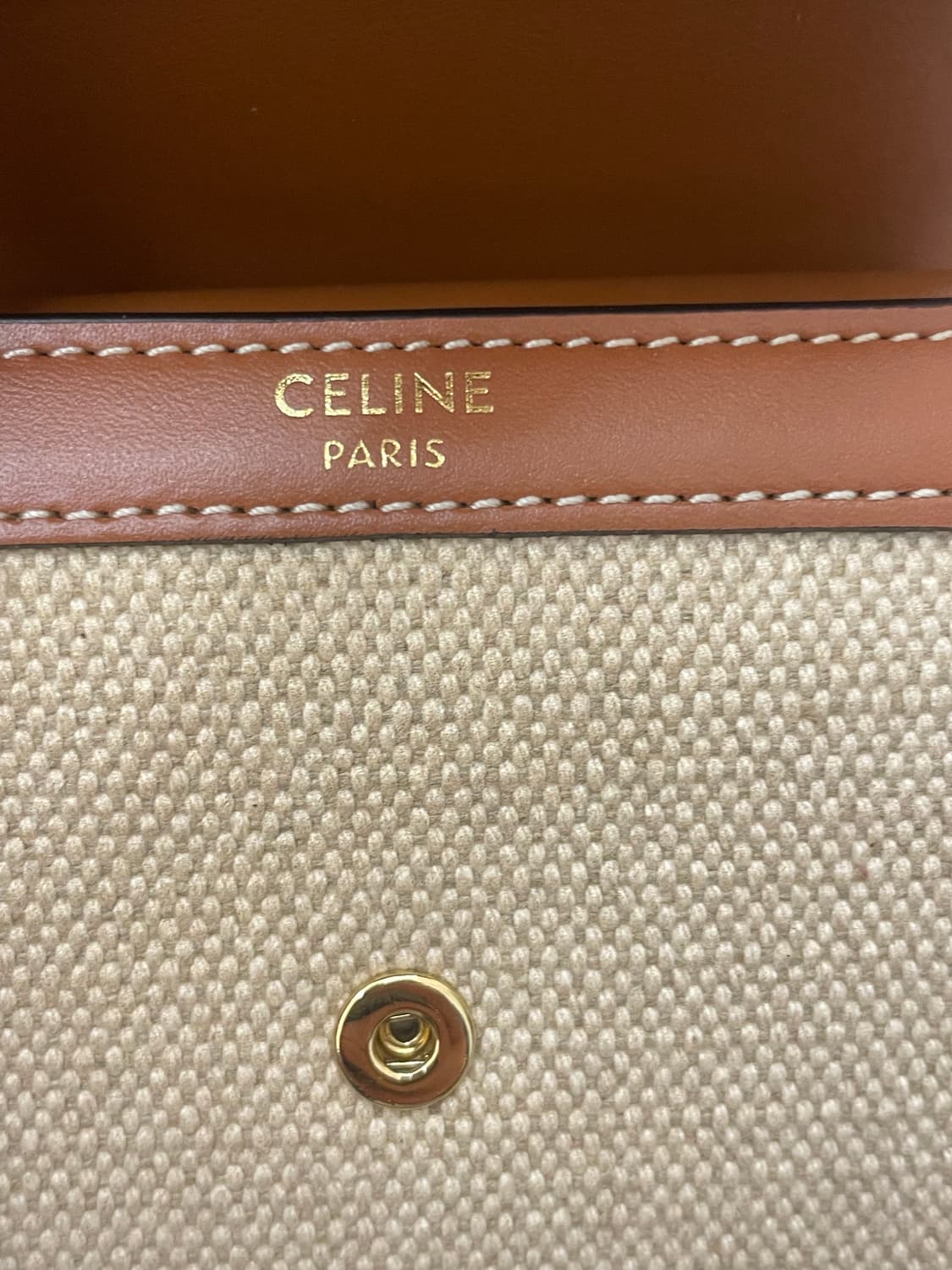 셀린느 트리옹프 3단 반지갑 상품이미지8