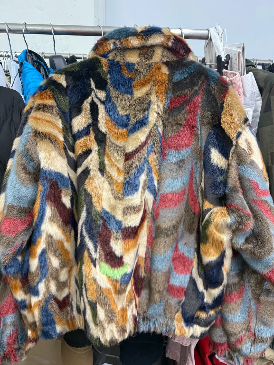 Supreme Faux Fur Bomber Jacket Multi 상품이미지2