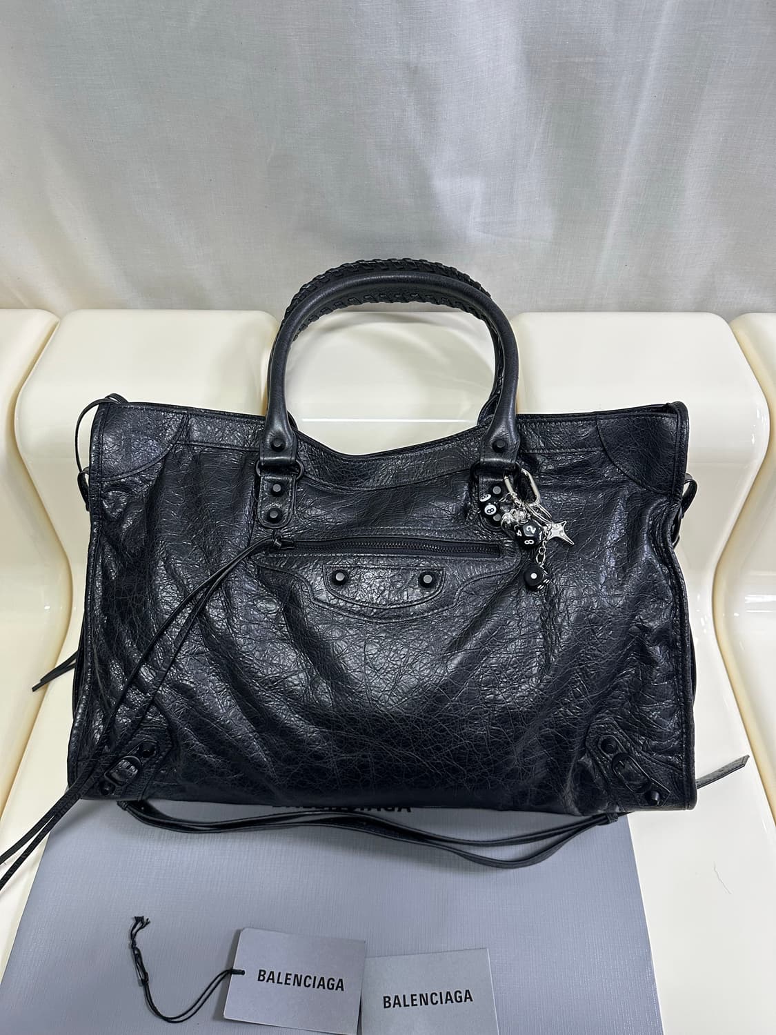 [SA 정품] 발렌시아가 르 시티 모터백 라지 블랙 상품이미지6