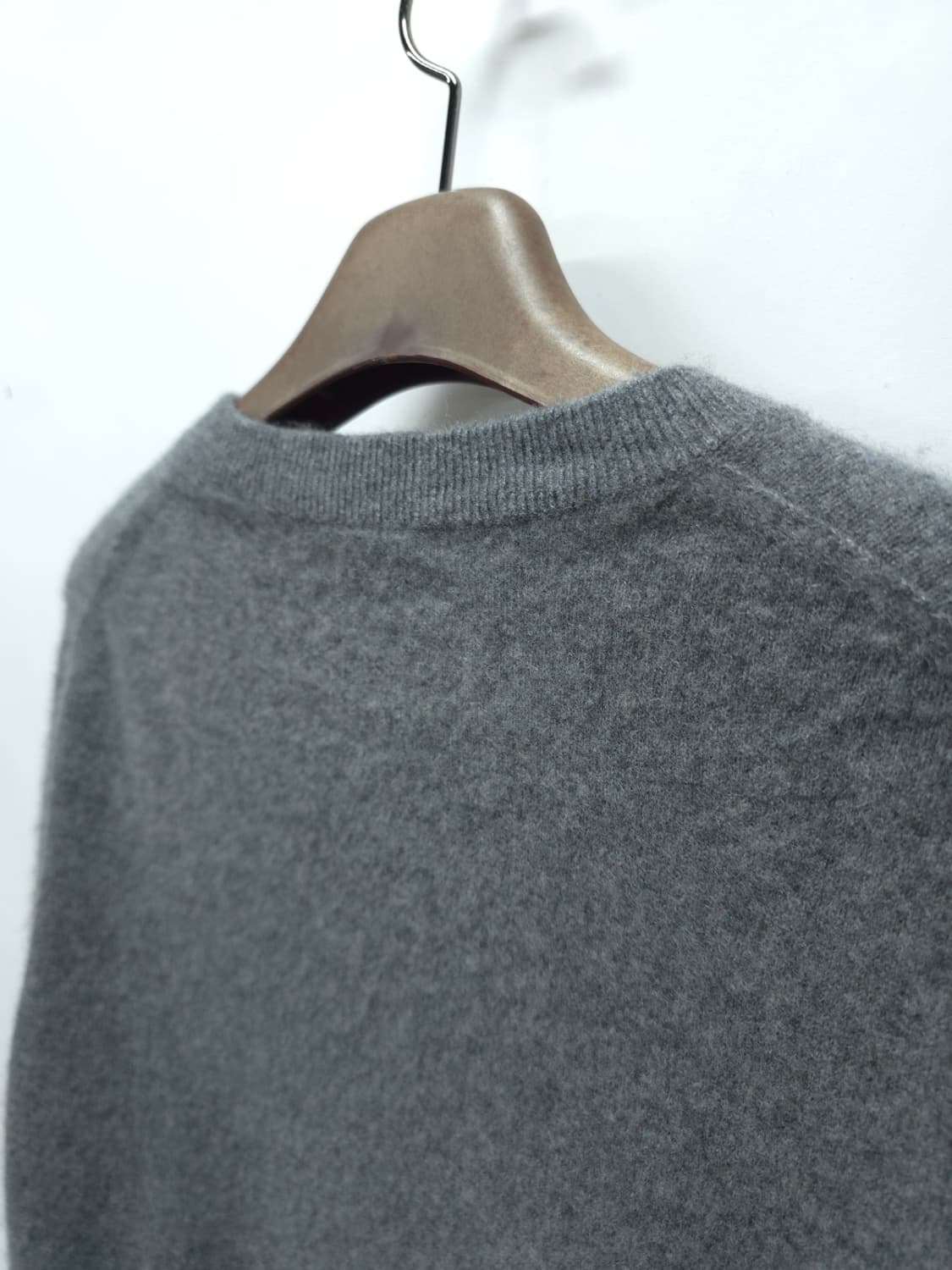 수아레(SUARE) 캐시미어100% 크루넥니트 (남성100) 상품이미지7