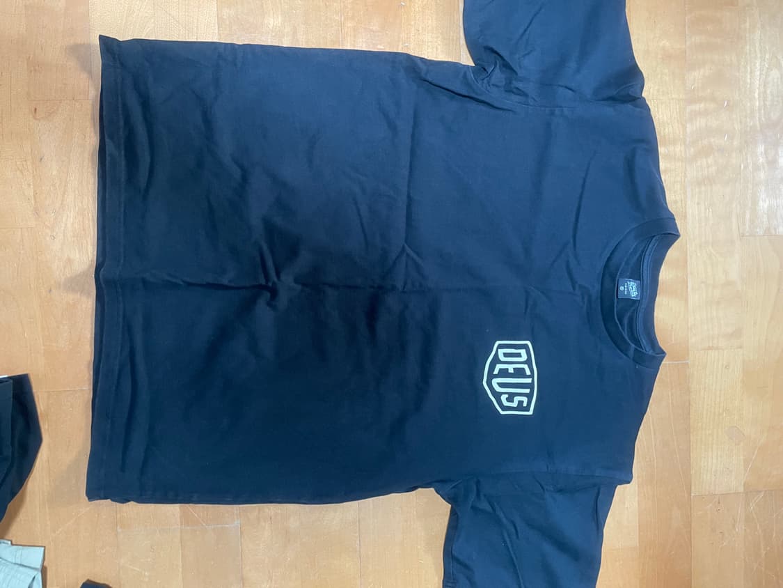 데우스 서울 반팔 상품이미지1