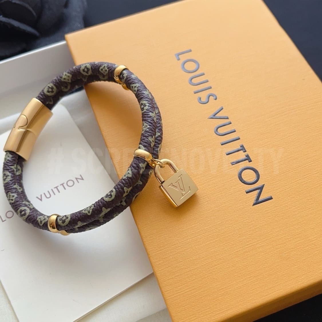 킵 잇 트와이스 모노그램 팔찌 풀박스 상품이미지4