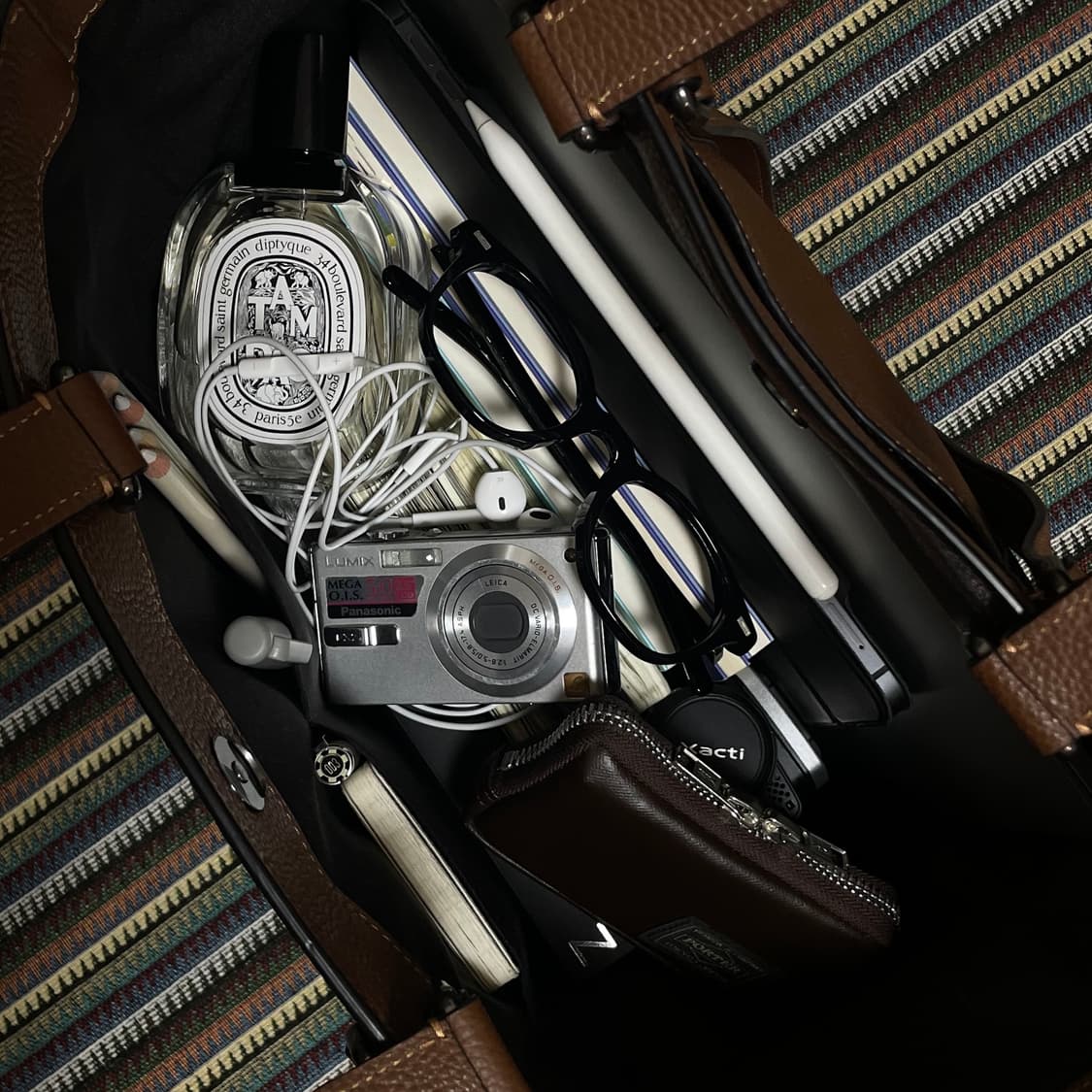 COACH Hudson Double-Hand Tote 상품이미지3