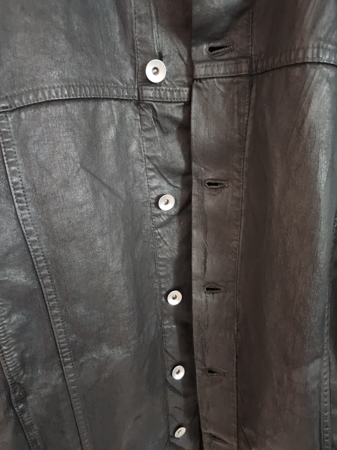 릭오웬스 SS26 왁스 코팅 점보 워커 자켓 DBK  상품이미지8