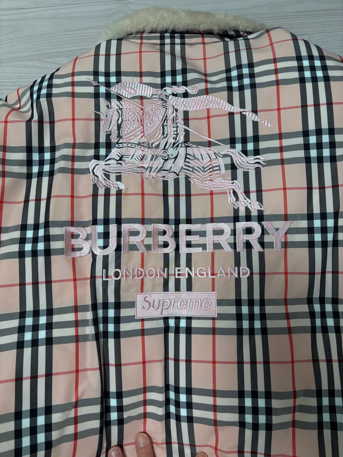 버버리 슈프림 셔링 푸퍼 다운 패딩 / M 상품이미지6