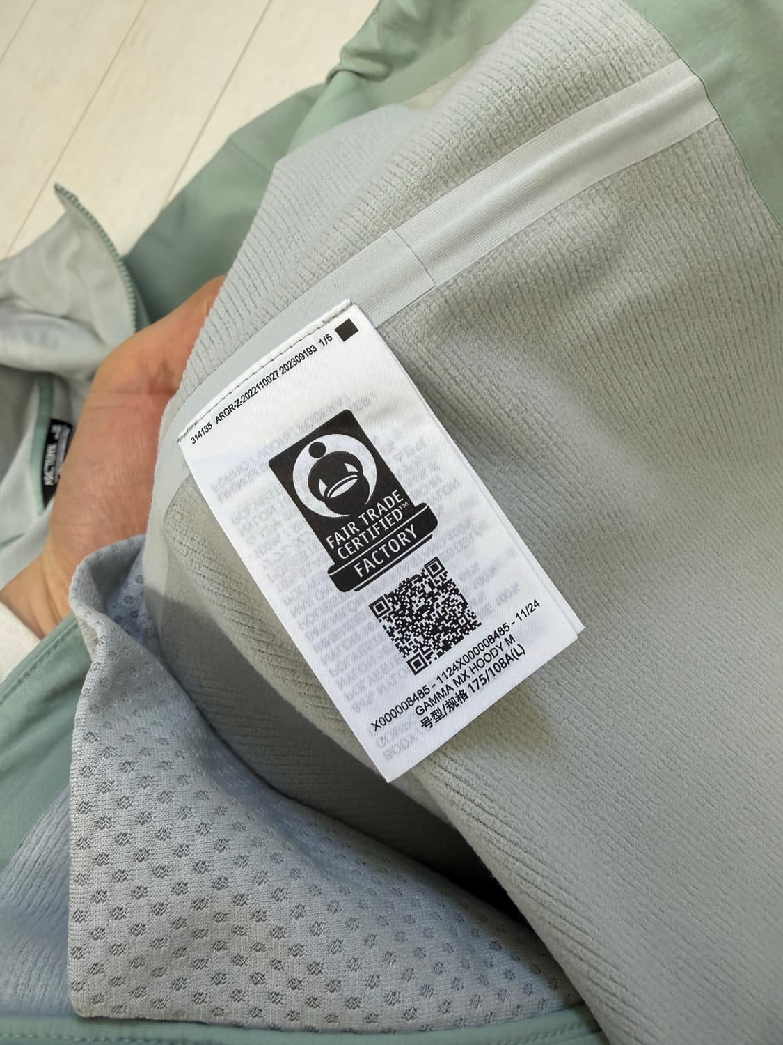 아크테릭스 감마 MX 후디 스톤 그린 L 사이즈  3회착용이기에 상태 좋 상품이미지4