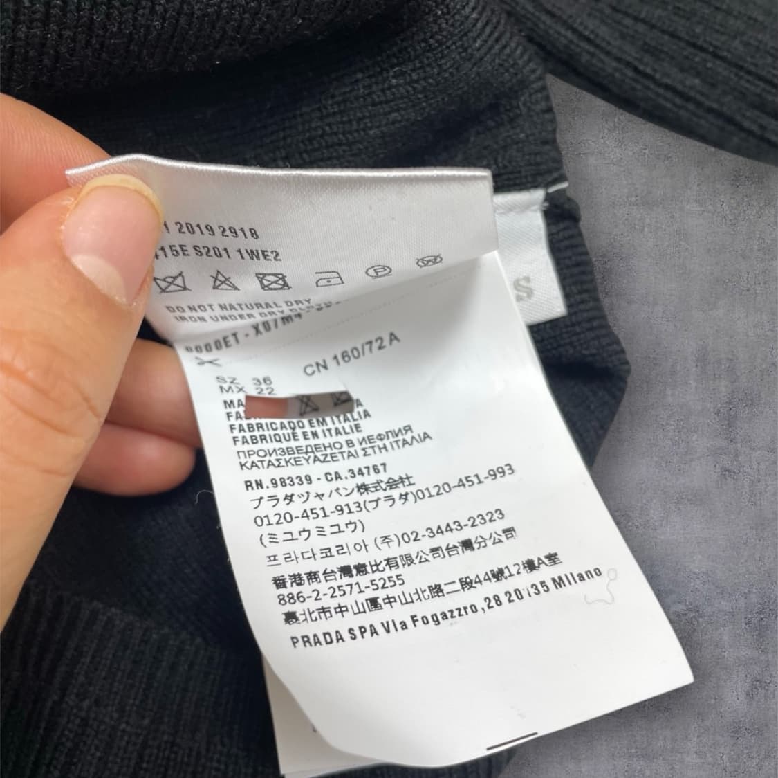 미우미우 Miu miu 콘트라스트 카라 크롭 벌룬 가디건 S 상품이미지6