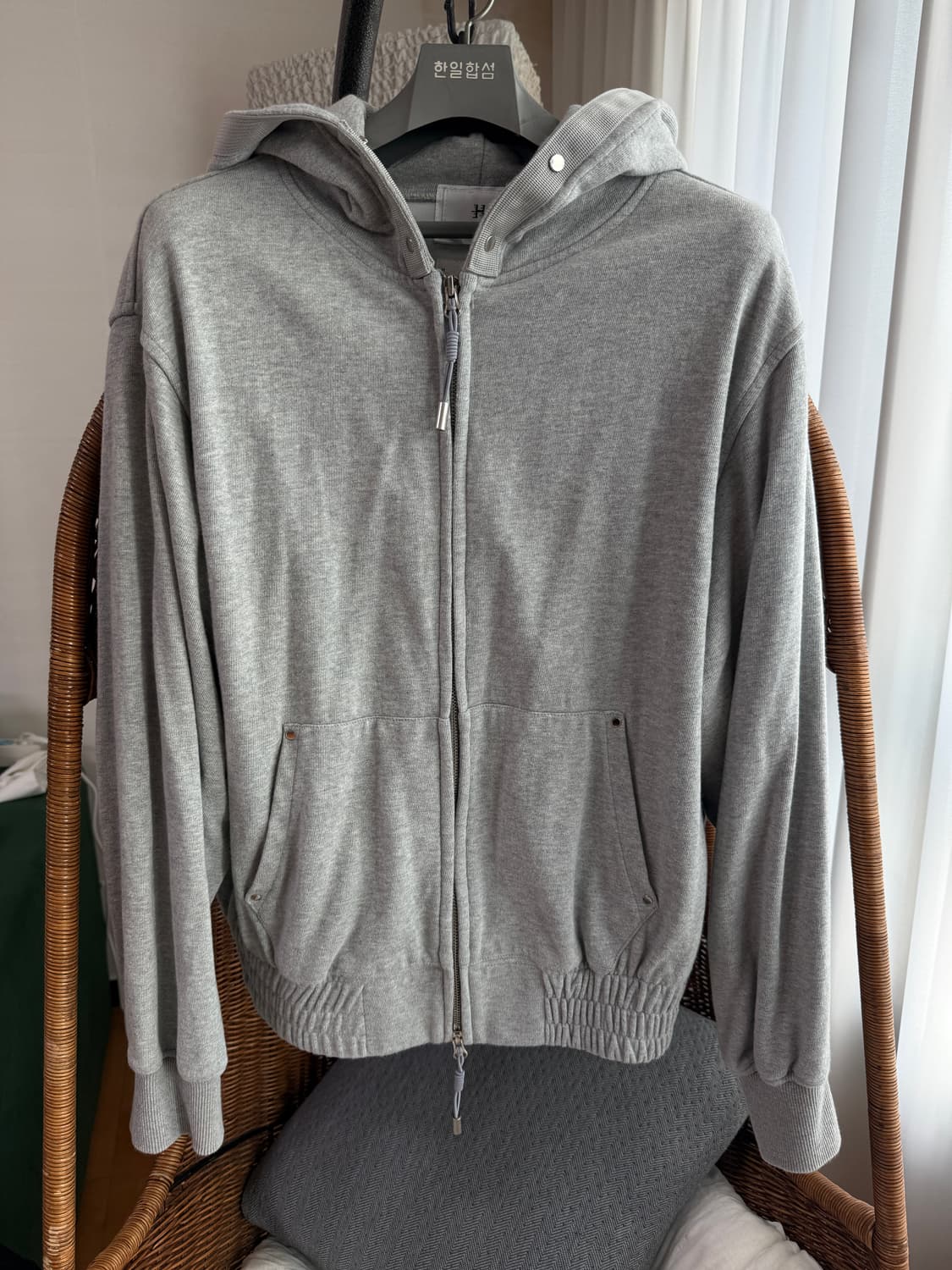 헤아 그레이 후드집업 상품이미지1