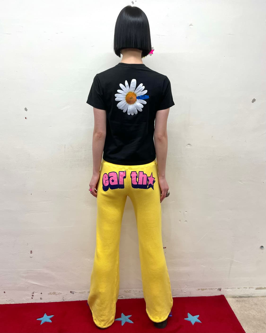 X Girl Daisy Black T-Shirt 상품이미지3