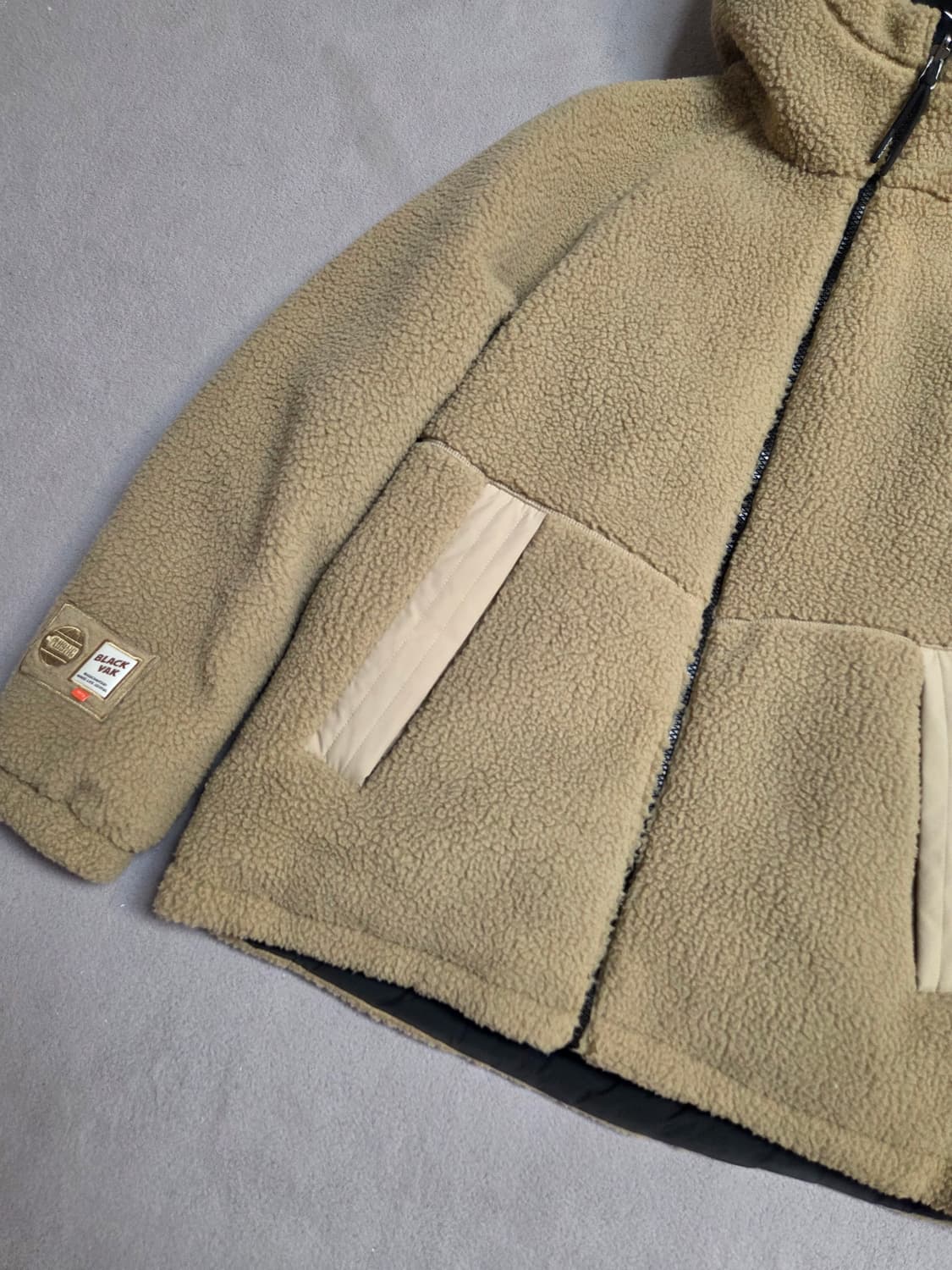 (100)
블랙야크 리버시블 플리스 양면 덕다운 패딩
 상품이미지6