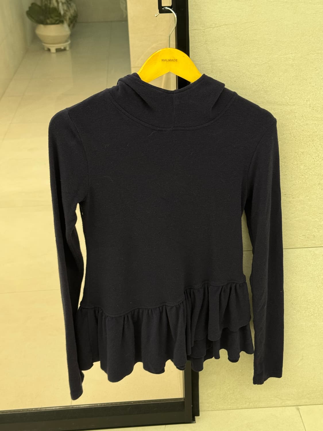 오헤시오 프릴후드 티셔츠 네이비 상품이미지3