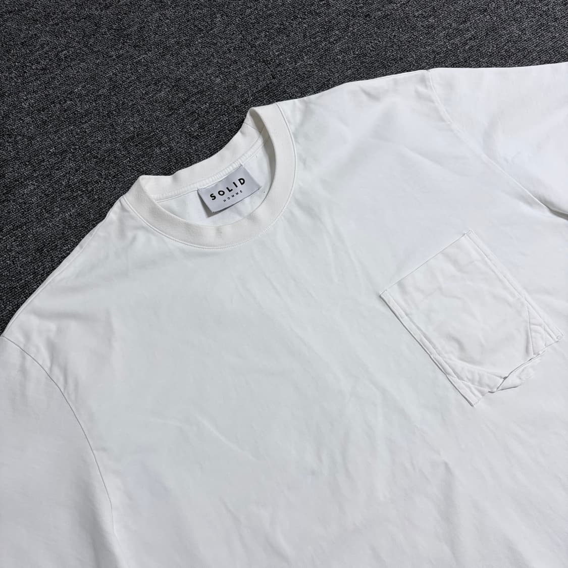 솔리드옴므 화이트 포켓 반팔티 상품이미지3