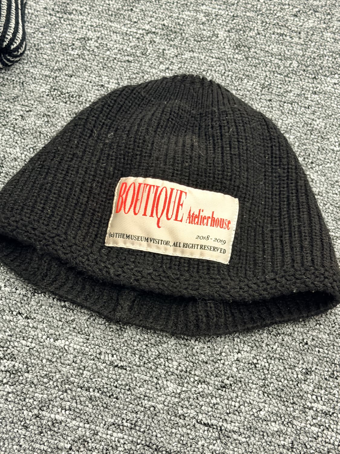 더 뮤지엄 비지터 비니 상품이미지1