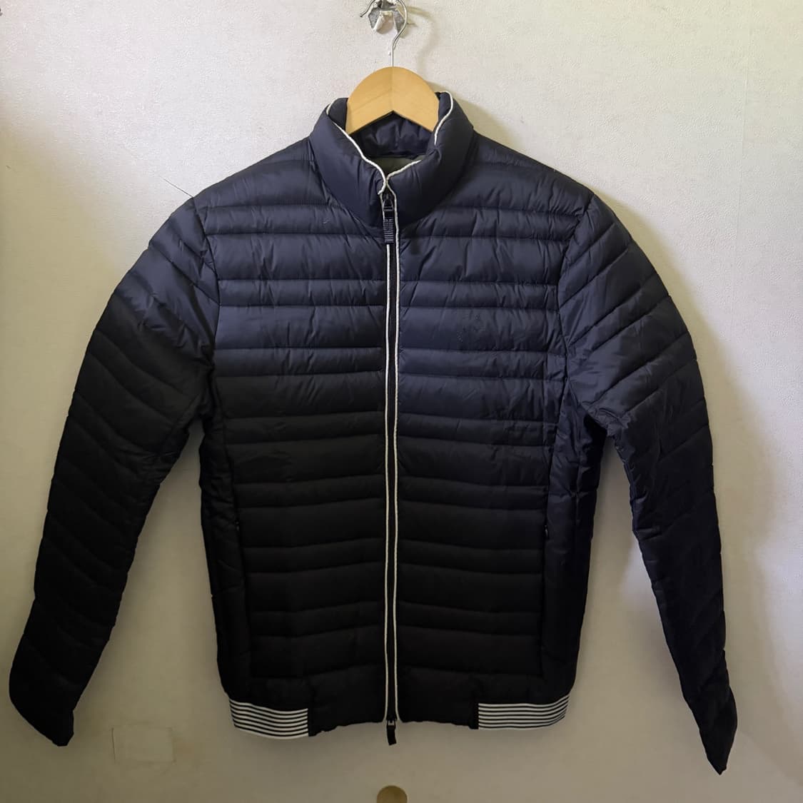 알마니익스체인지 남성 오리털 경량 패딩 M (95) 상품이미지1
