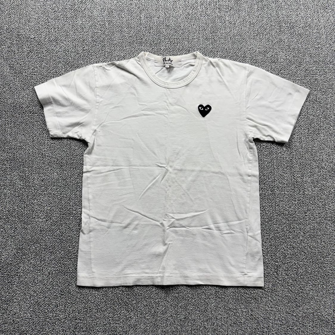 꼼데 가르송 플레이 하트 와펜 반팔티 상품이미지1