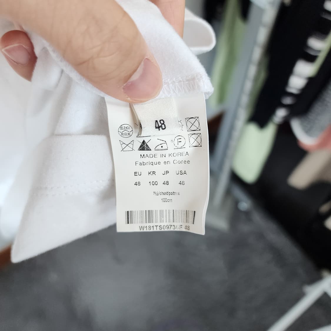 우영미 화이트 오버핏 반팔 티셔츠 상품이미지3