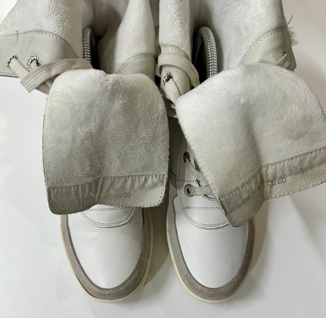 샤넬 시어링 부츠 미드사이즈 카프 화이트 레이스업 상품이미지6