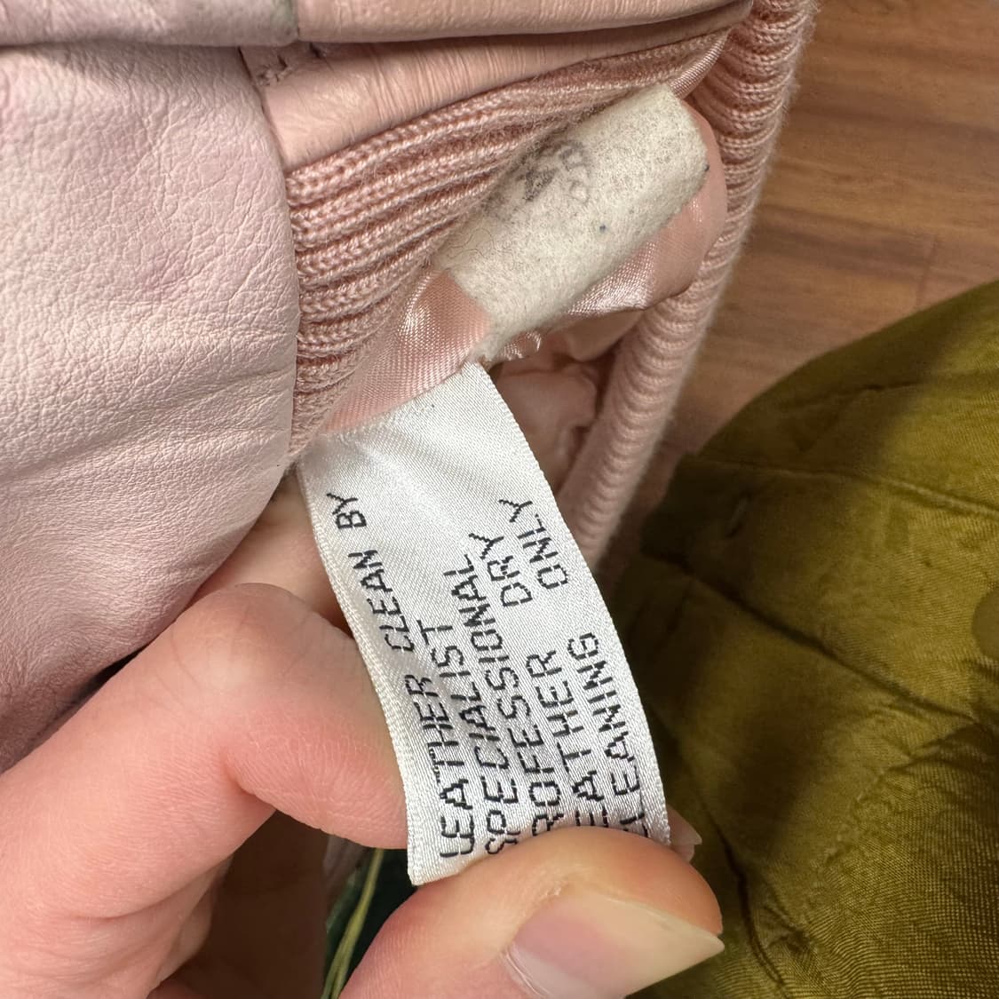 90s 하드락 카페 레더 바시티 자켓 후면 빅로고 포인트 핑크 상품이미지7