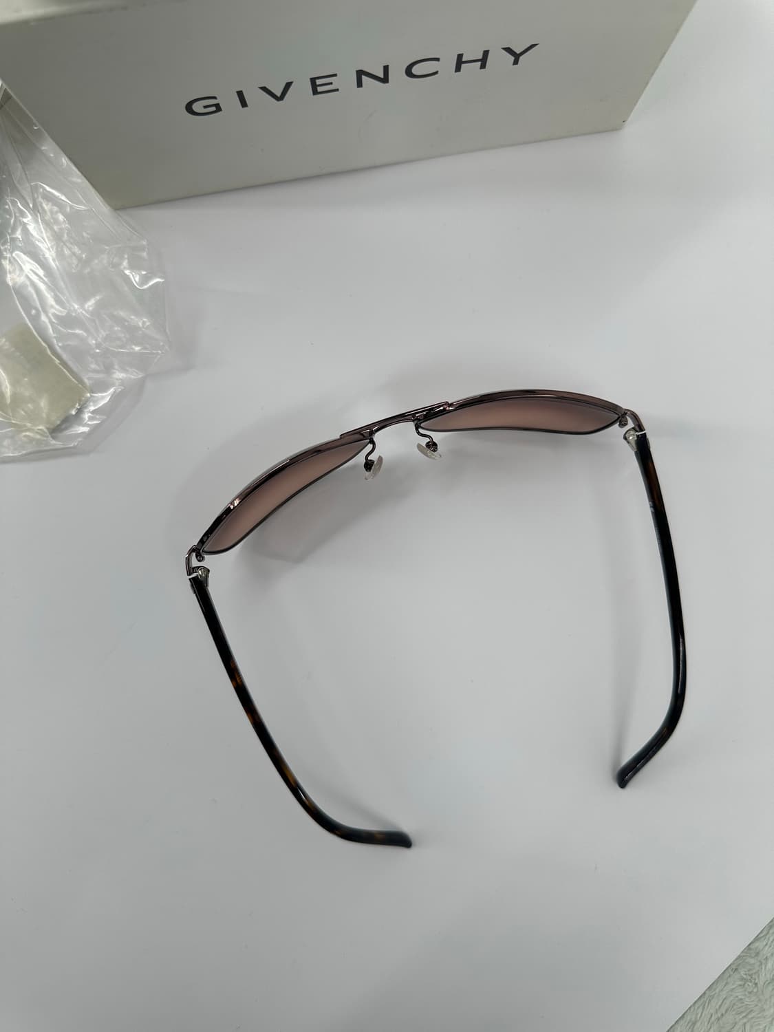 [새상품 무료배송] 정품 지방시 Made in Italy 선글라스 상품이미지6