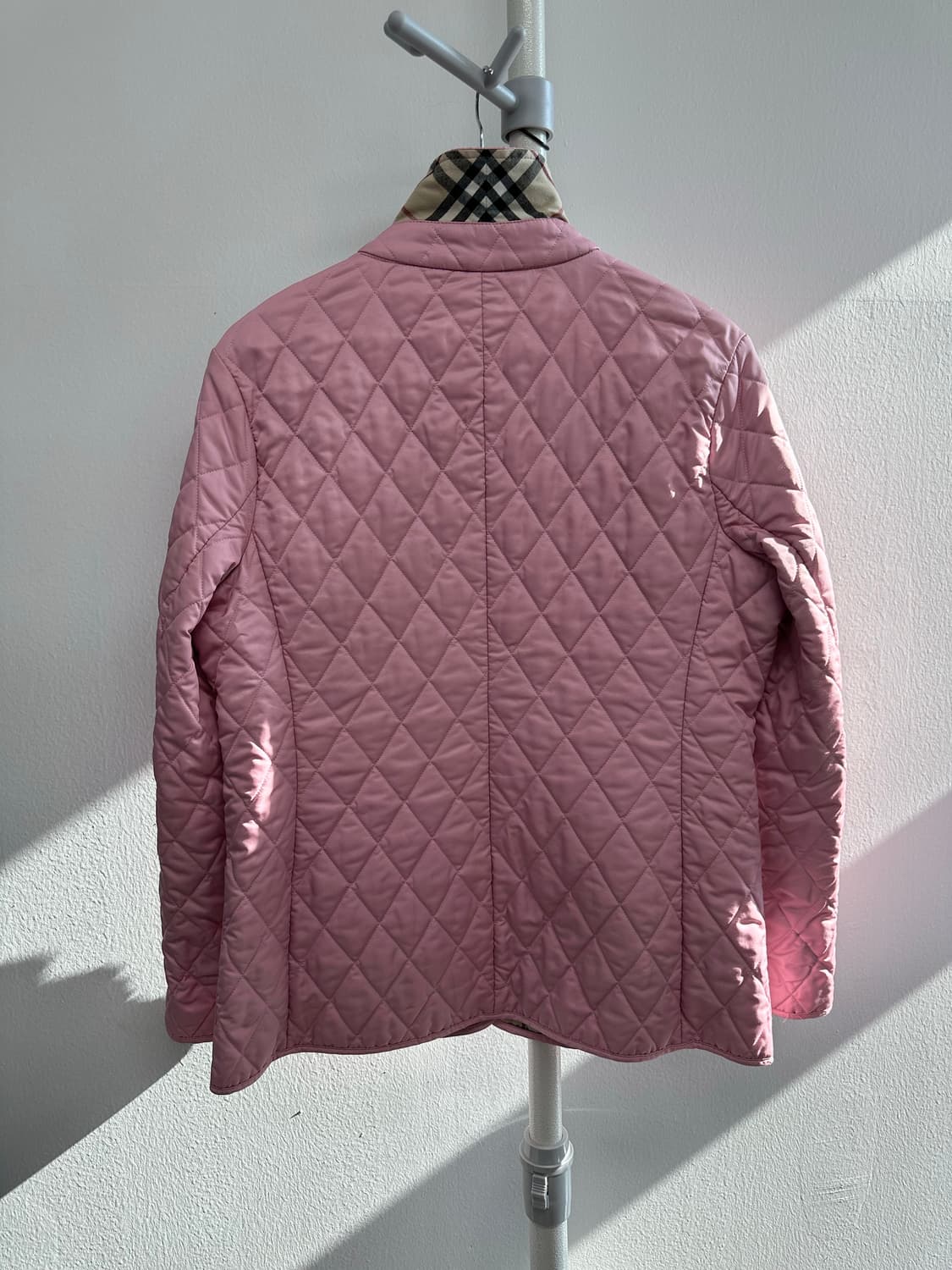버버리 영국판 우유핑크 체크 퀼팅 자켓 상품이미지8