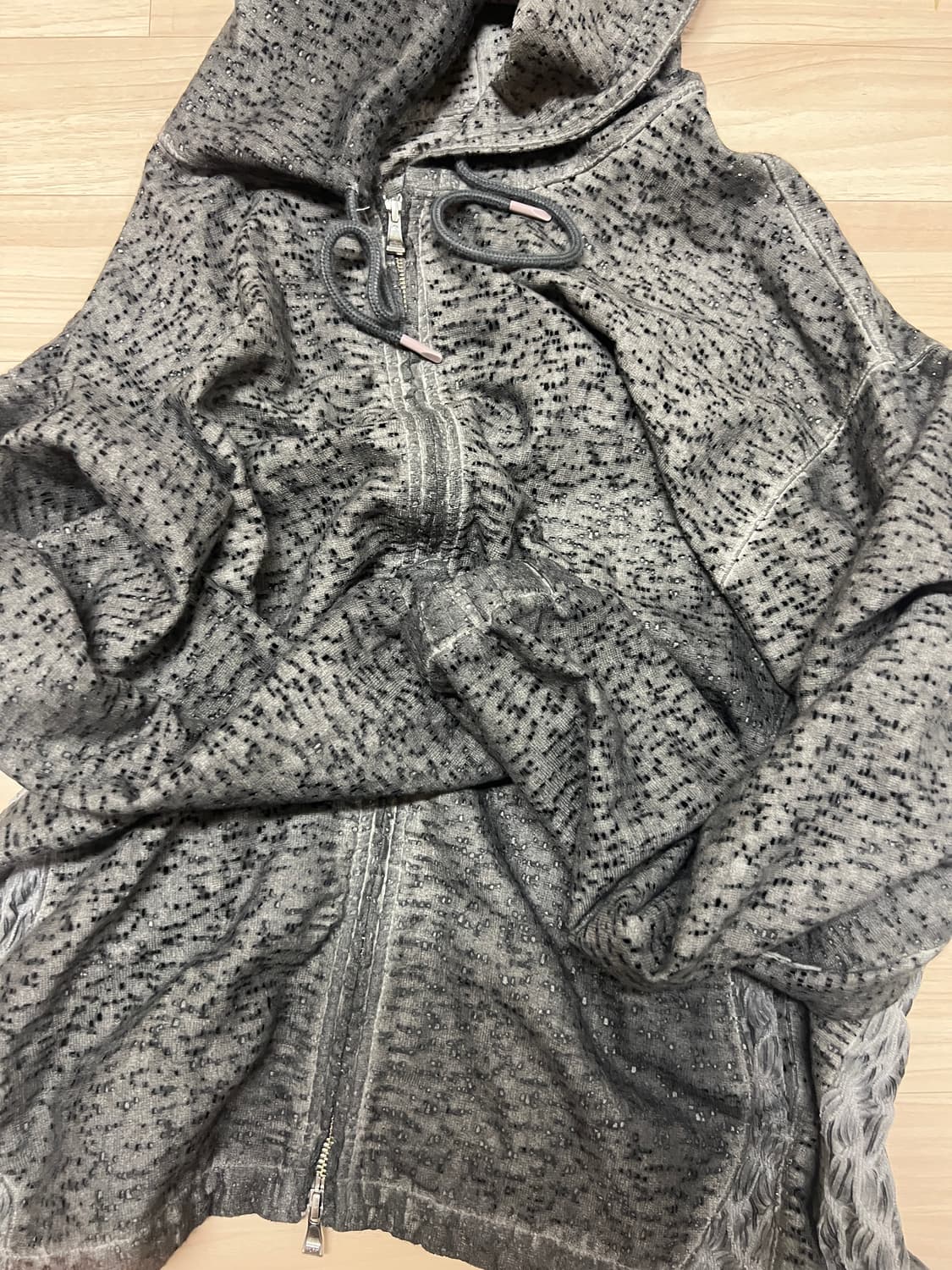 EP.7 01 HOODIE ZIP UP 상품이미지3