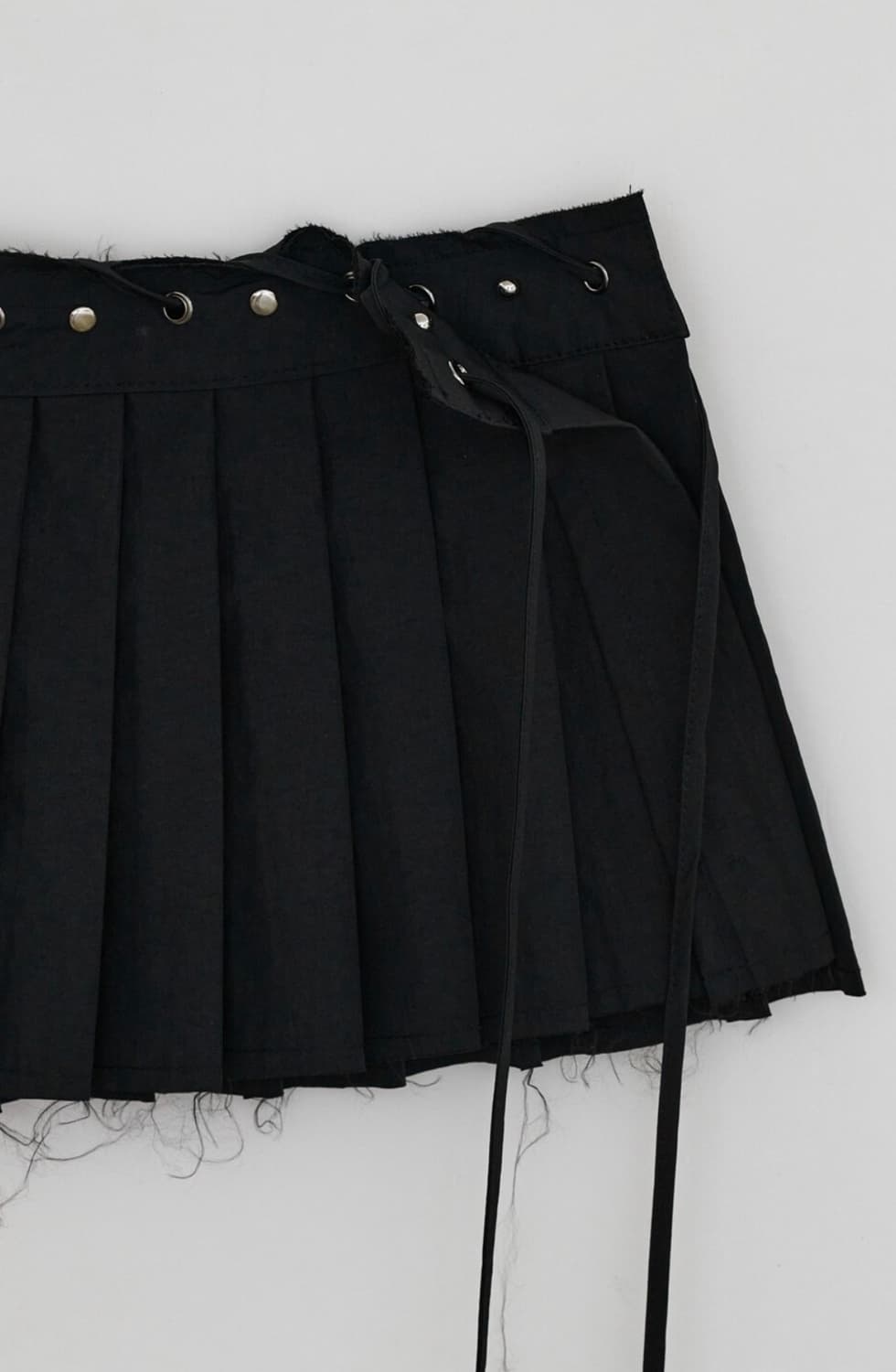 다이애그널 플리츠 랩 스커트 블랙 pleats wrap skirt 상품이미지3