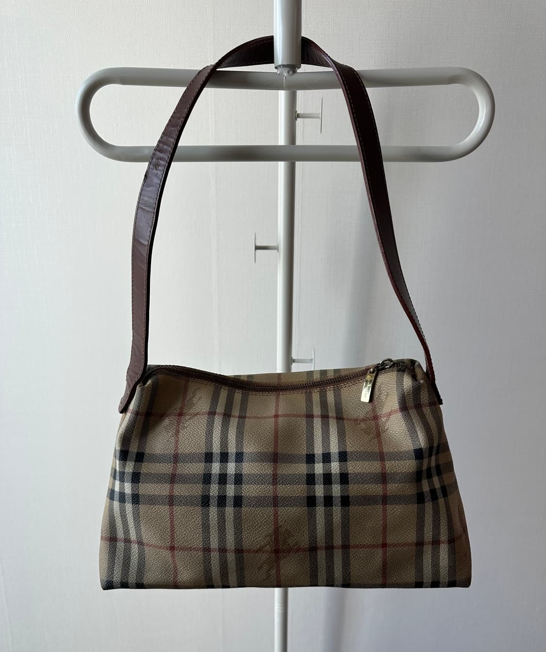 버버리 클래식 노바체크 숄더백 상품이미지1