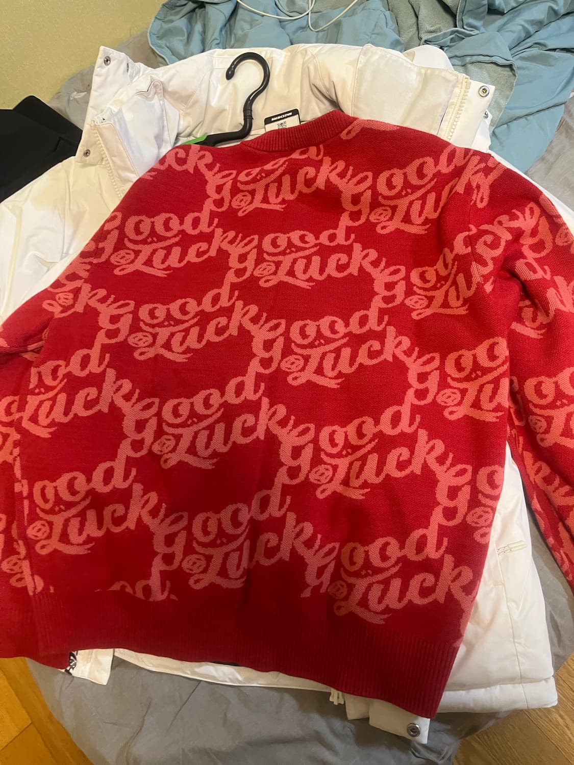 레드 니트 스웨터 새상품 상품이미지2