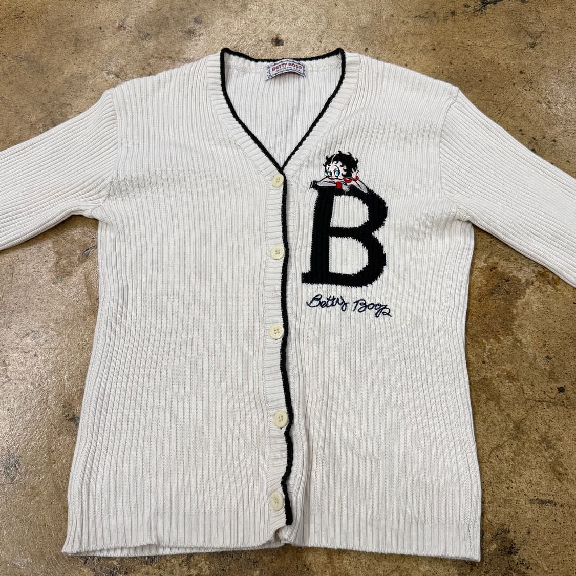 베티붑 골지 브이넥 니트 가디건  상품이미지3