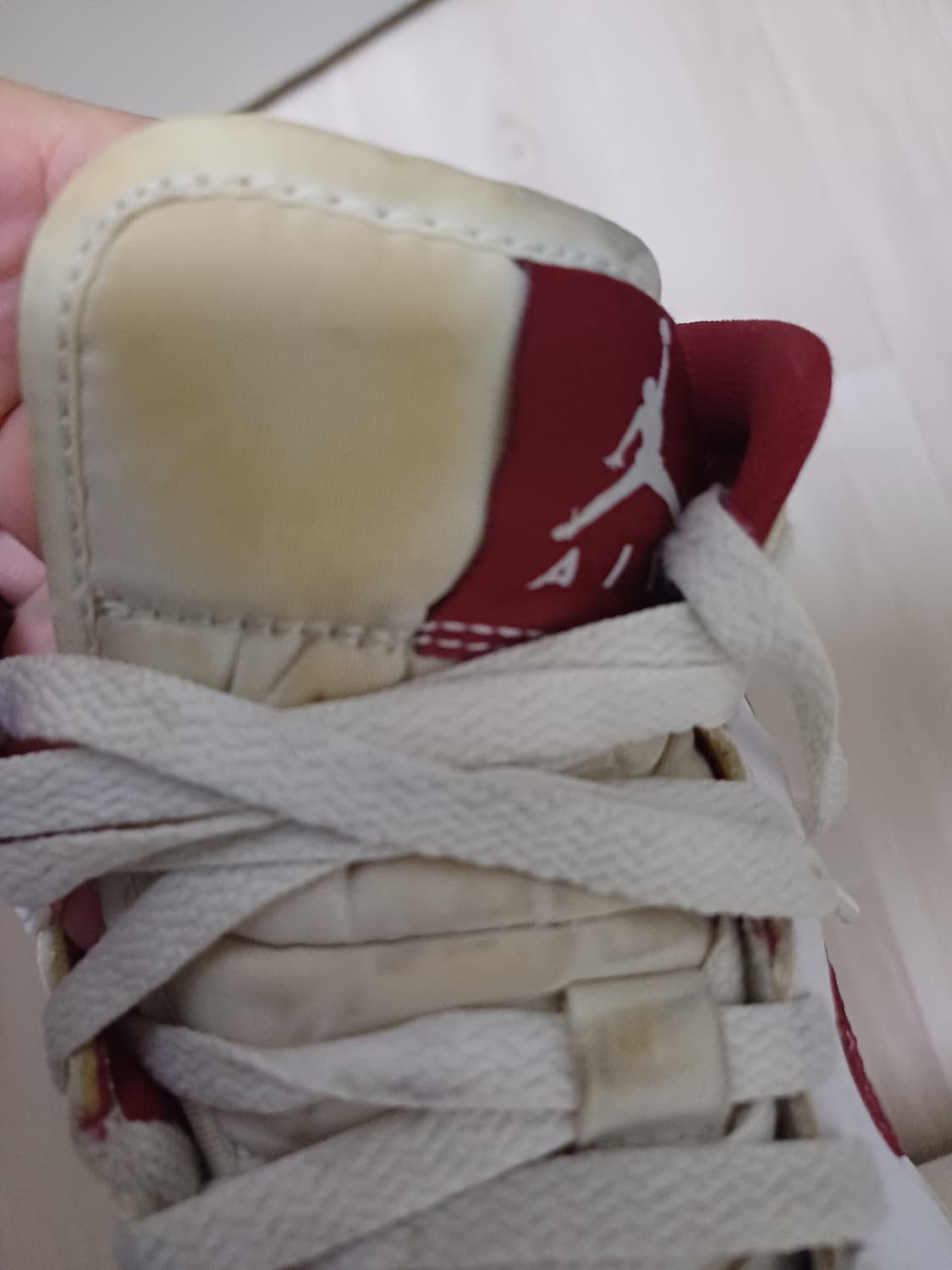 조던 1 미드 챔피언쉽 레드 상품이미지5