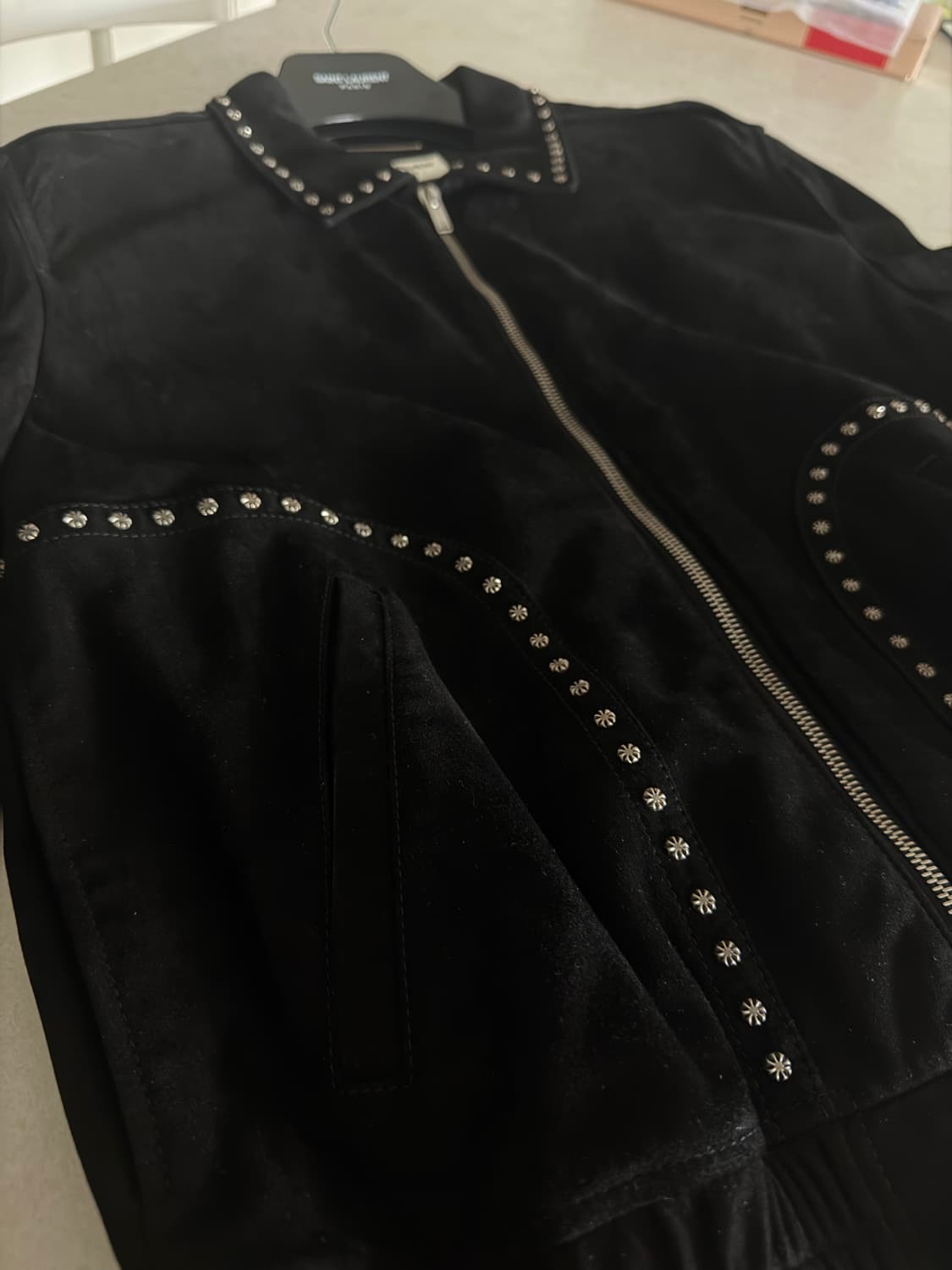 생로랑 스터드 스웨이드 자켓 54 상품이미지3