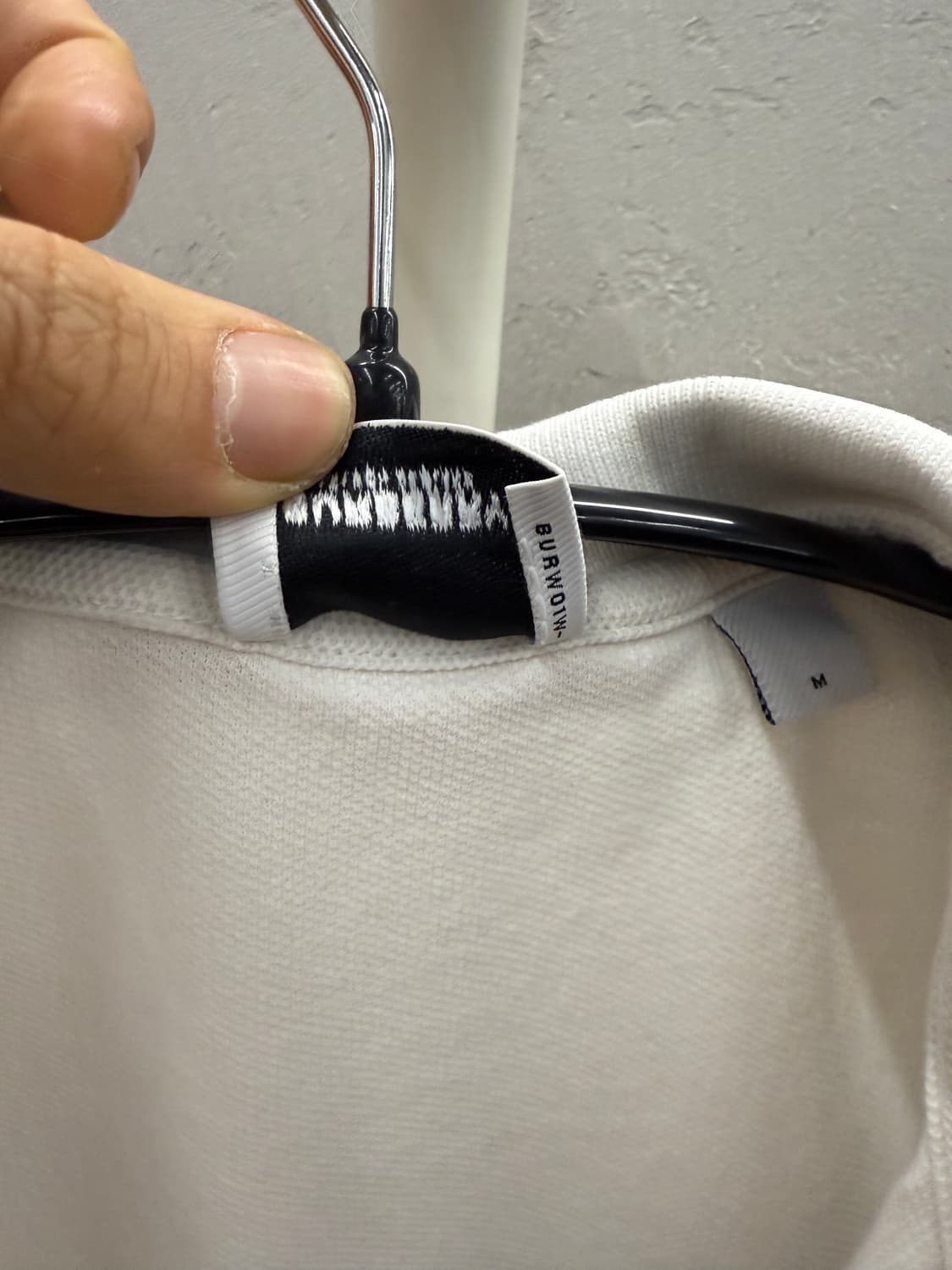 버버리 정품 TB 모노그램 모티브 코튼 피케 폴로셔츠  상품이미지4