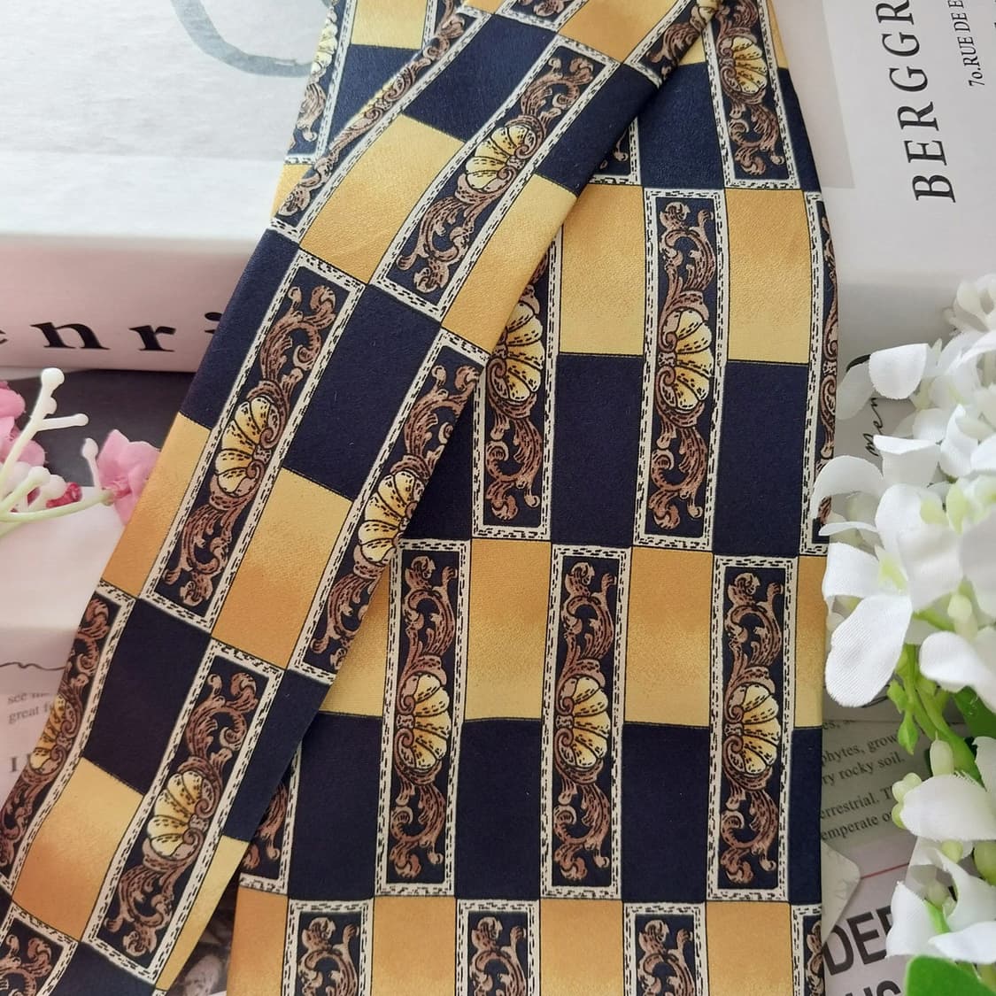 엘리오 타치 실크 클래식 프린트 넥타이 9.6cm 새상품 K1497
 상품이미지3