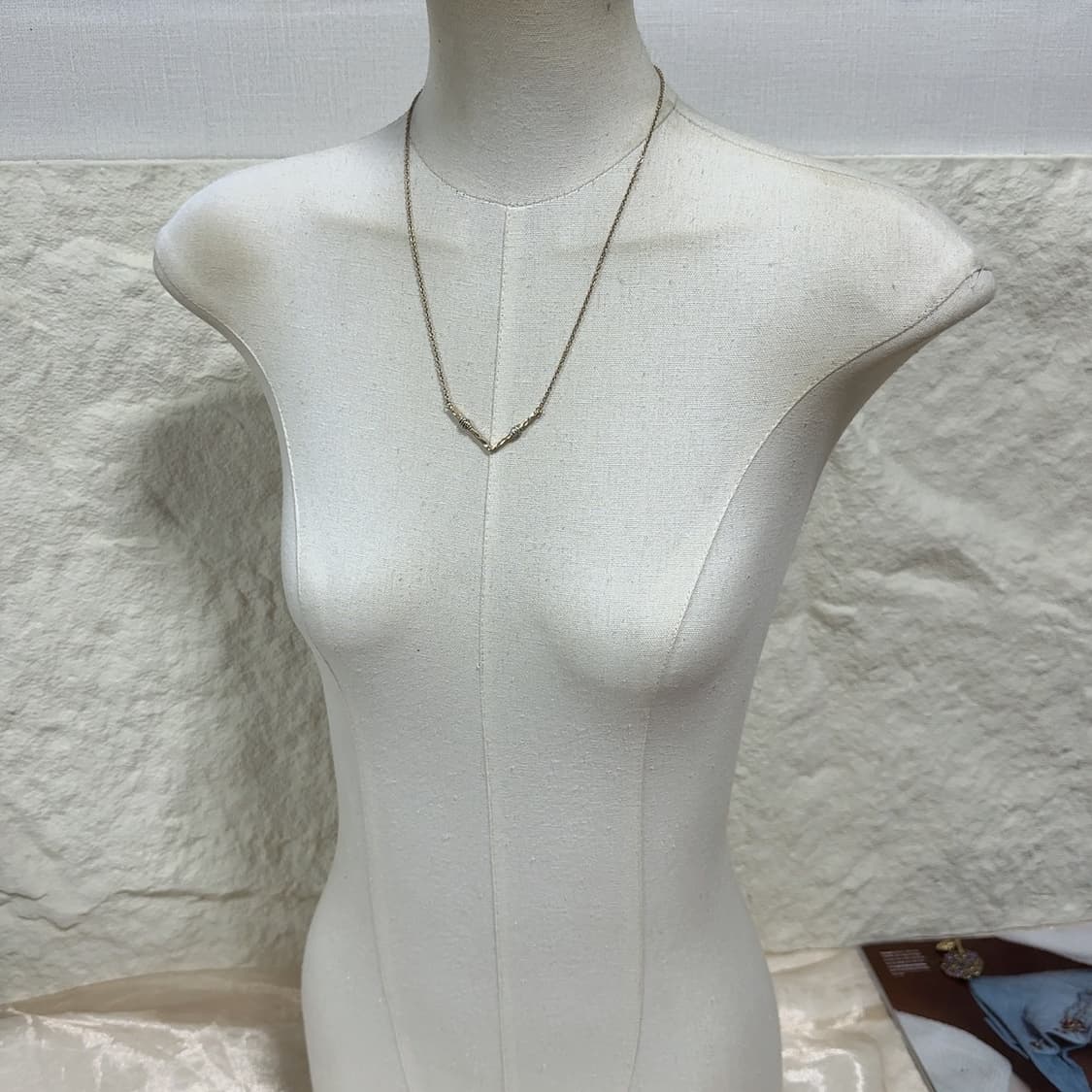 빈티지 envious 해머링 V 랩 디자인 목걸이 상품이미지1