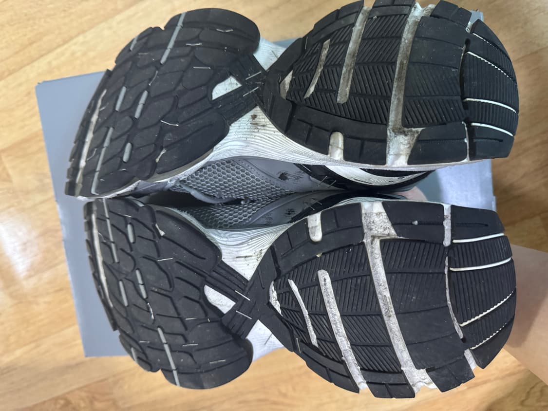 [42] 발렌시아가 스테이플러 스니커즈 그레이 상품이미지7