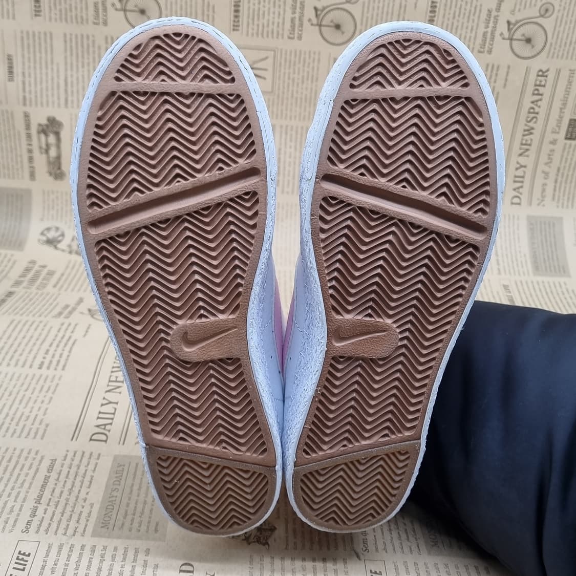 나이키 블레이저 로우 여성스니커즈240 상품이미지3