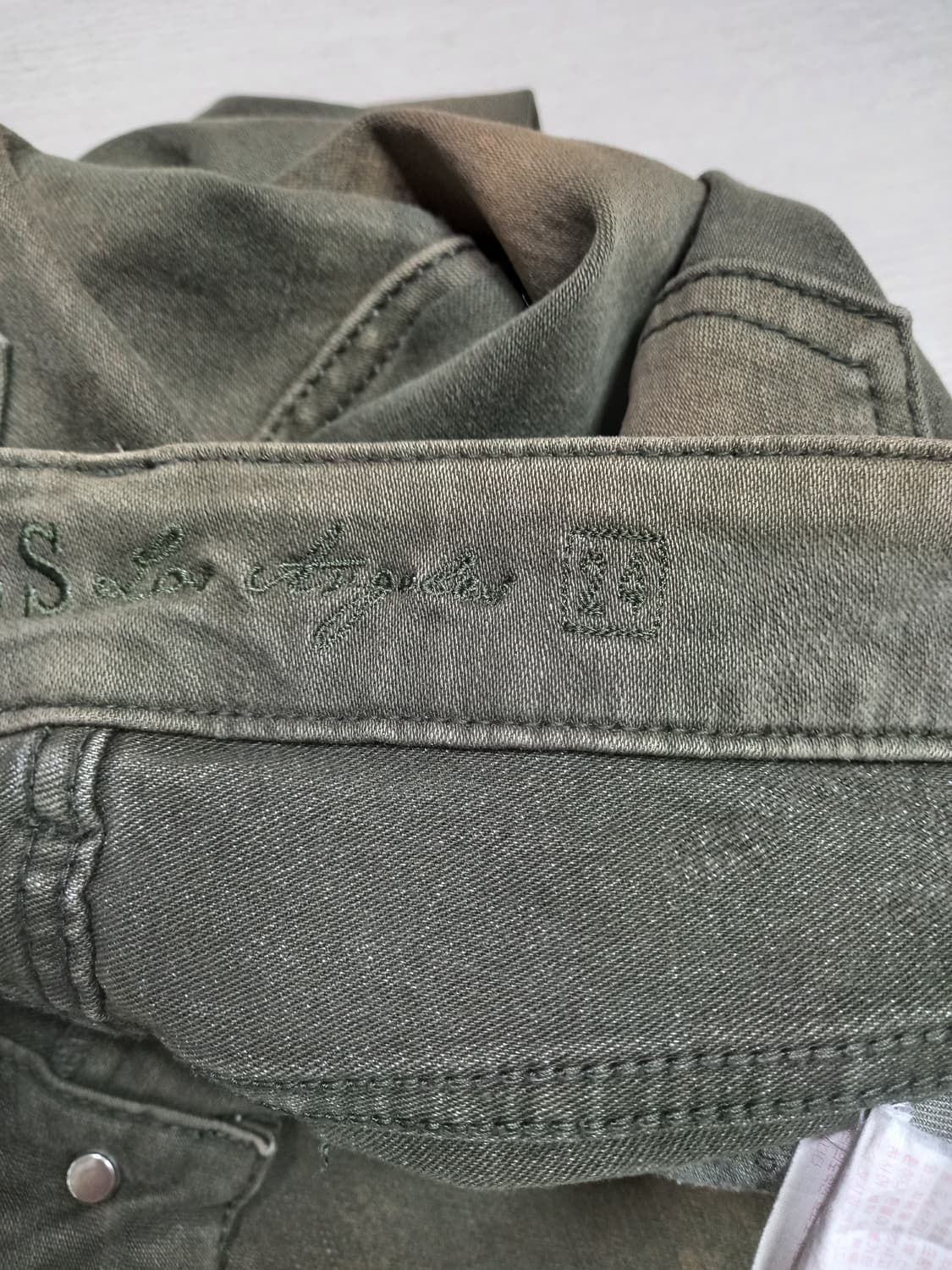 25 GUESS Berverly Ankle 스판스키니 카키 25-304 상품이미지8