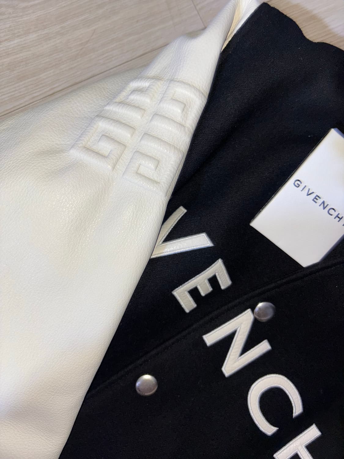 지방시 레더 바시티 자켓 46 상품이미지8