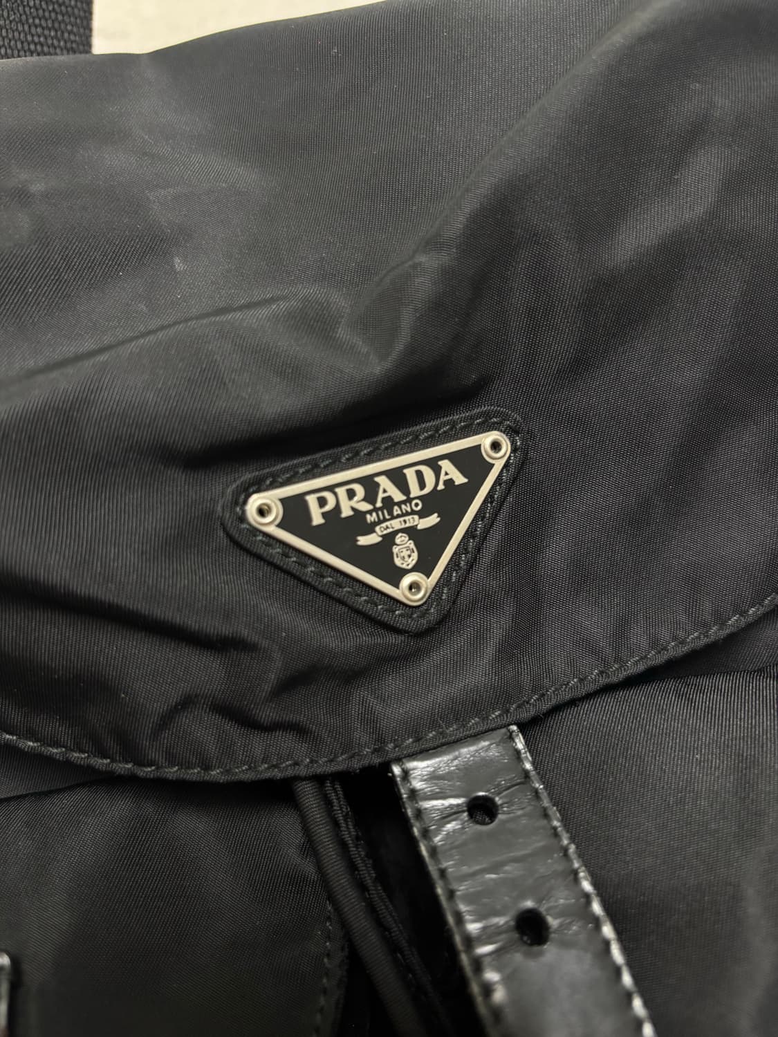 정품 프라다 블랙 나일론 백팩 스몰 상품이미지2