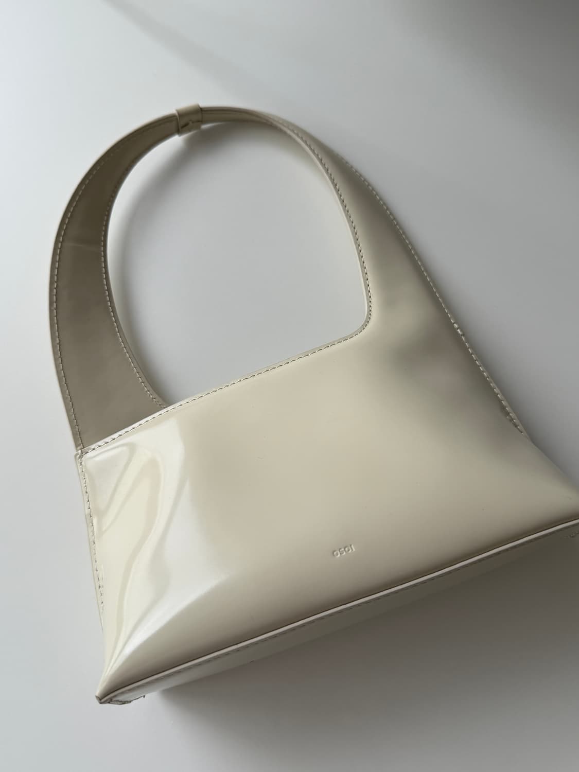 오소이 브릿지 백 미니 화이트 상품이미지1