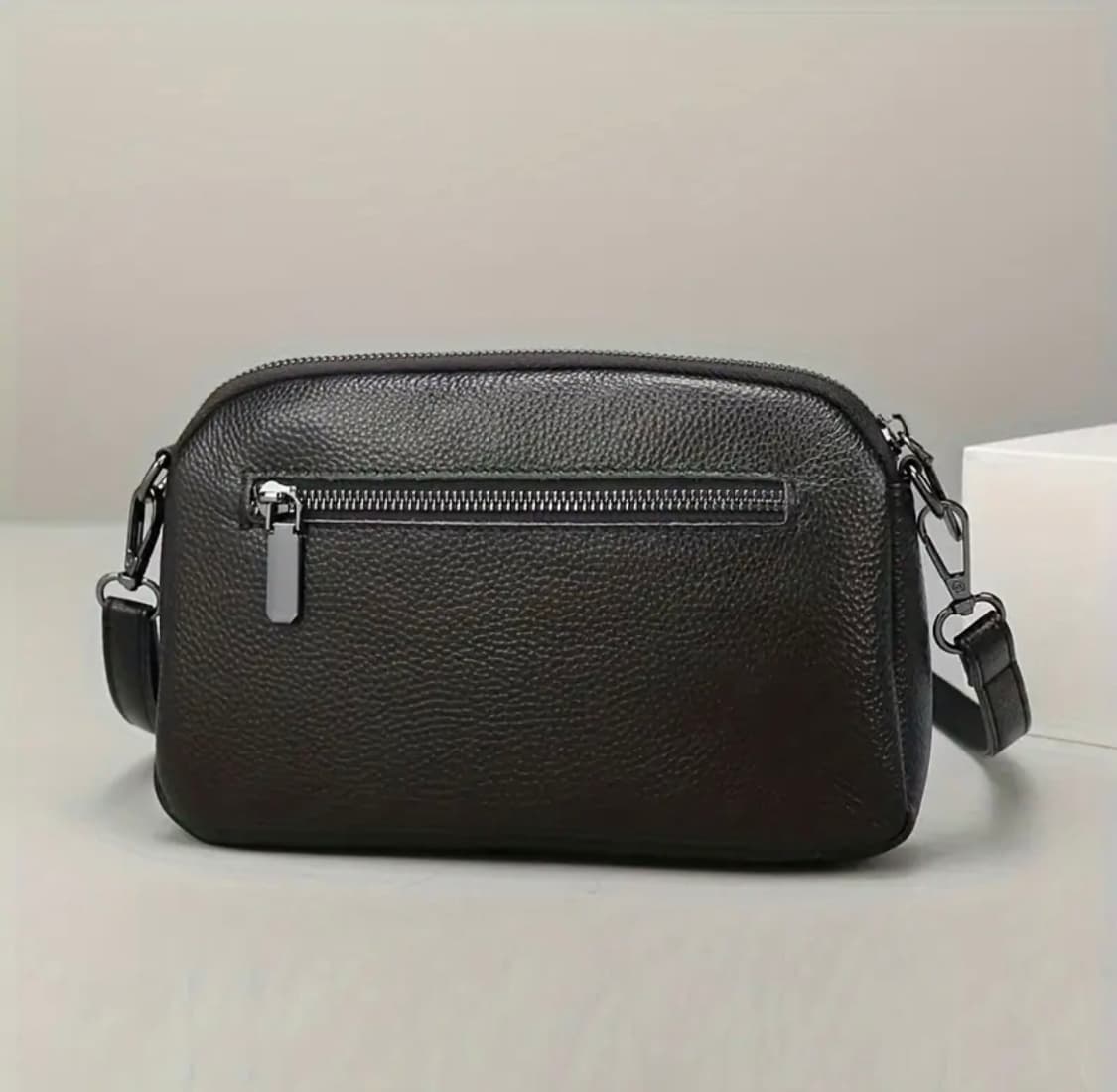 가볍고 튼튼한 천연 소가죽 데일리백 (26cm) 상품이미지3