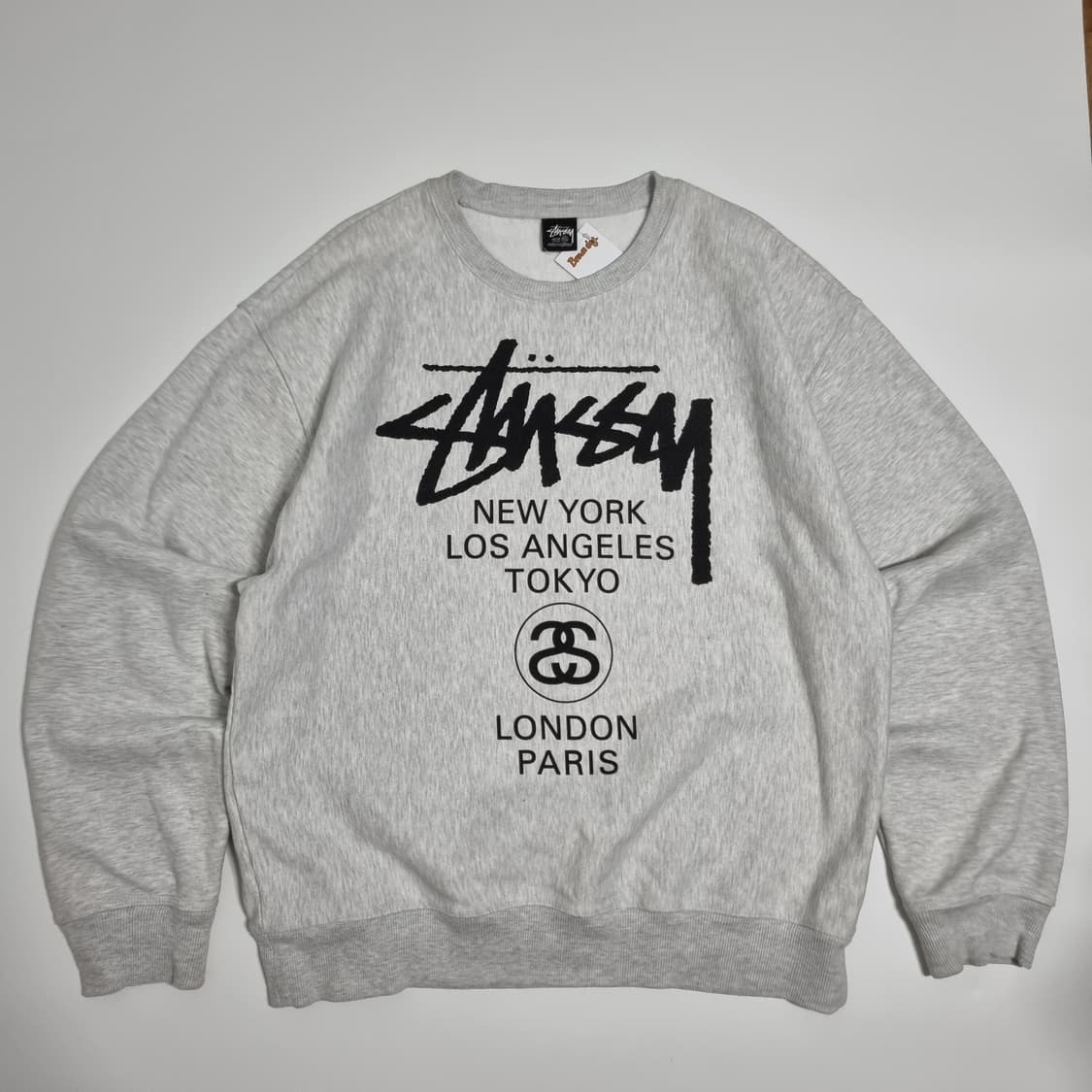 스투시 월드투어 맨투맨 2XL 상품이미지1