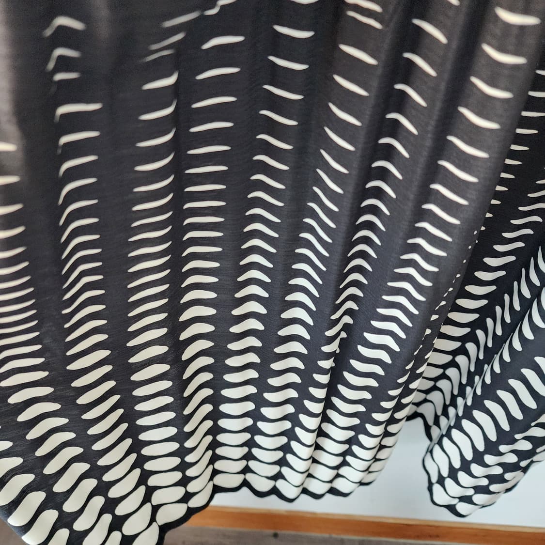 블랙 땡땡이 플리츠 원피스 상품이미지3