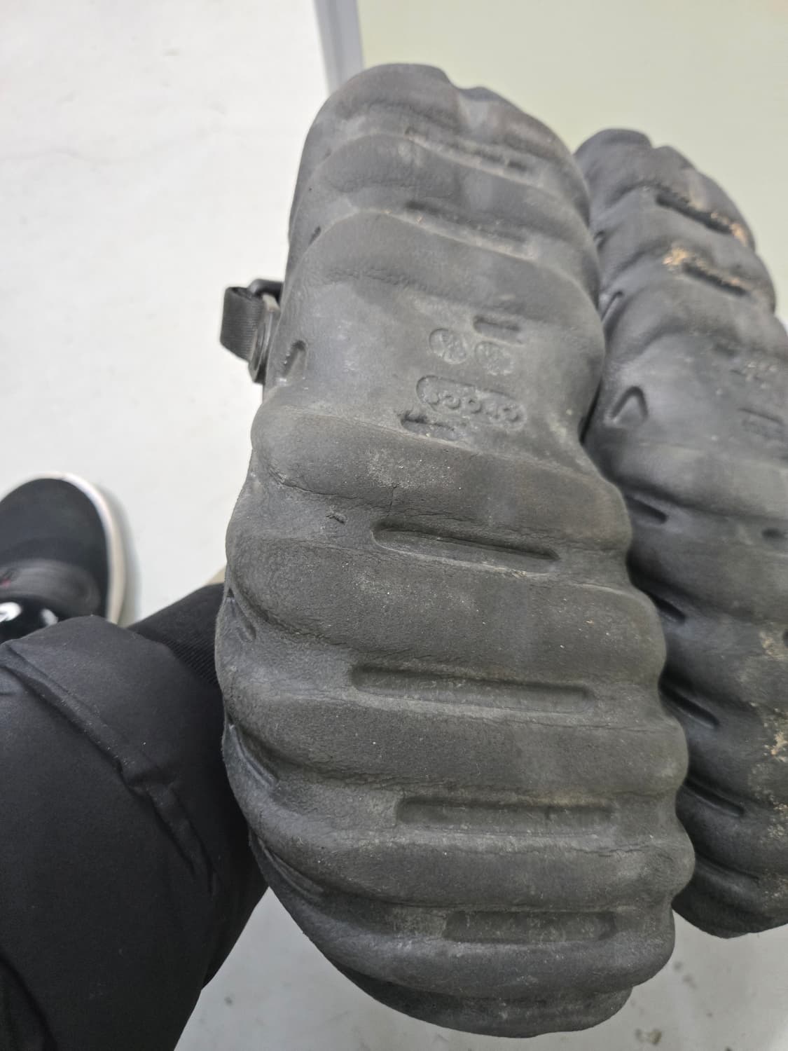 크록스 블랙 클로그 상품이미지3